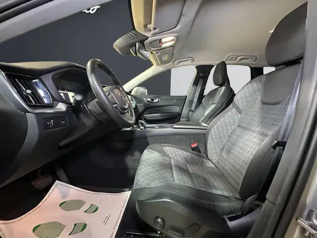 Volvo XC60 view 12