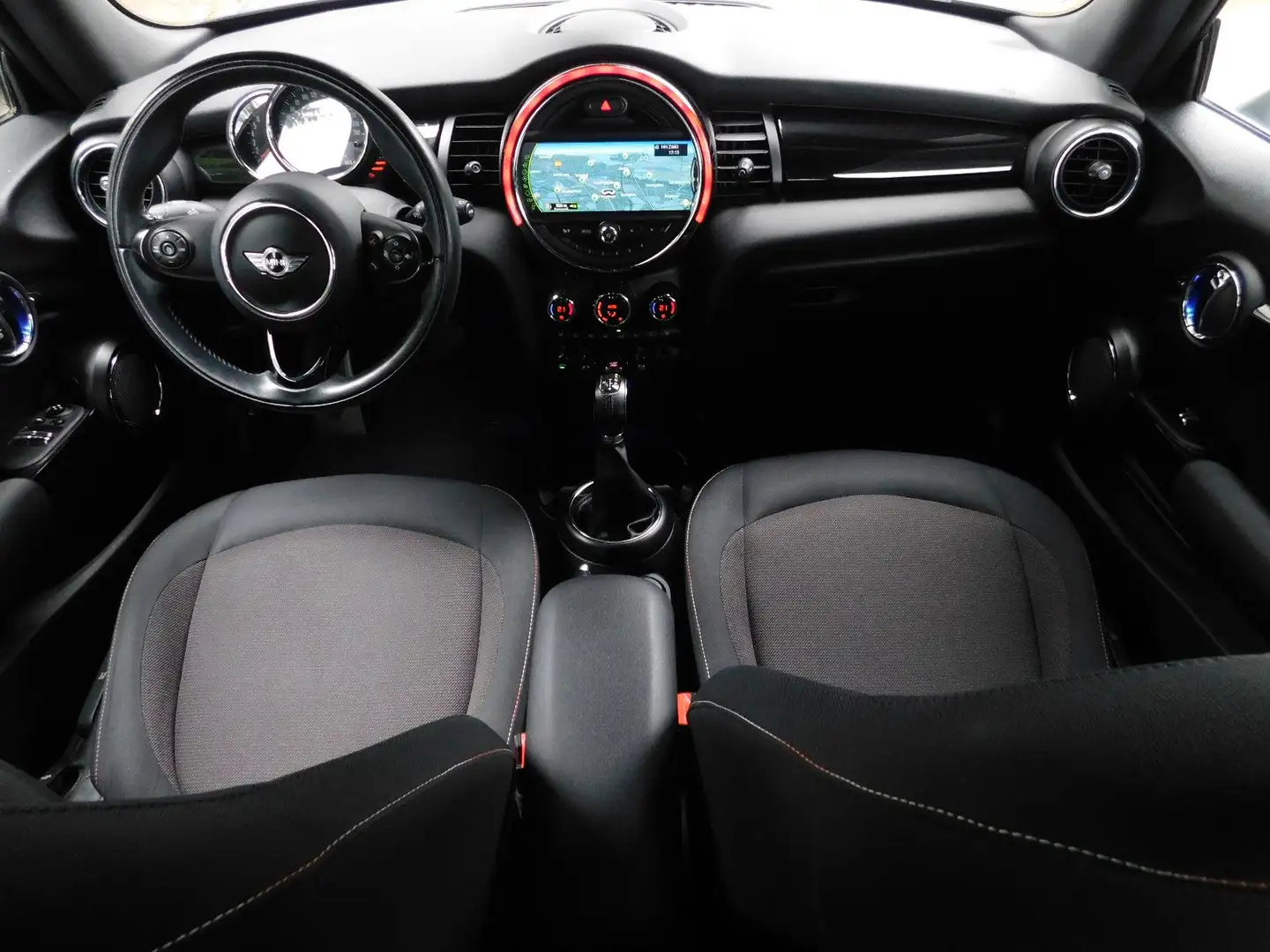 MINI Cooper Automatik Navi PDC Sitzheizung Tempomat Schwarz - 2