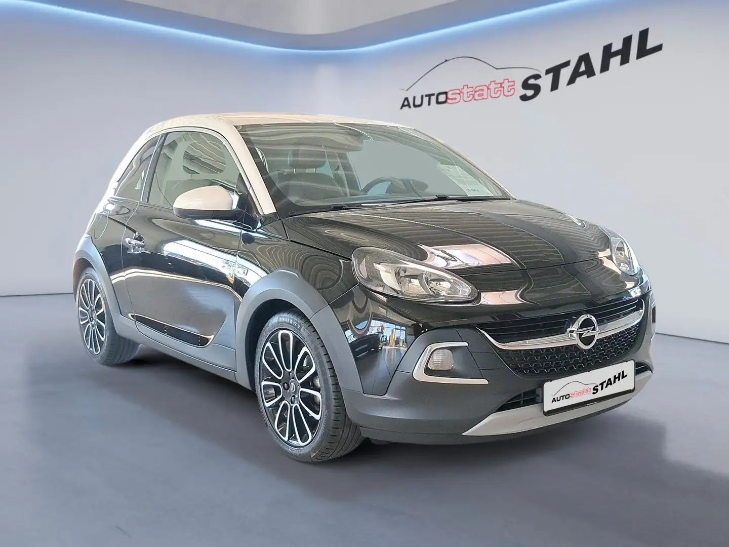 Opel Adam Rocks Schwarz - 1