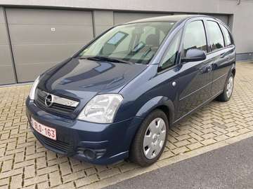 1.3 CDTI 1er main carnet d'entretien 135.000km