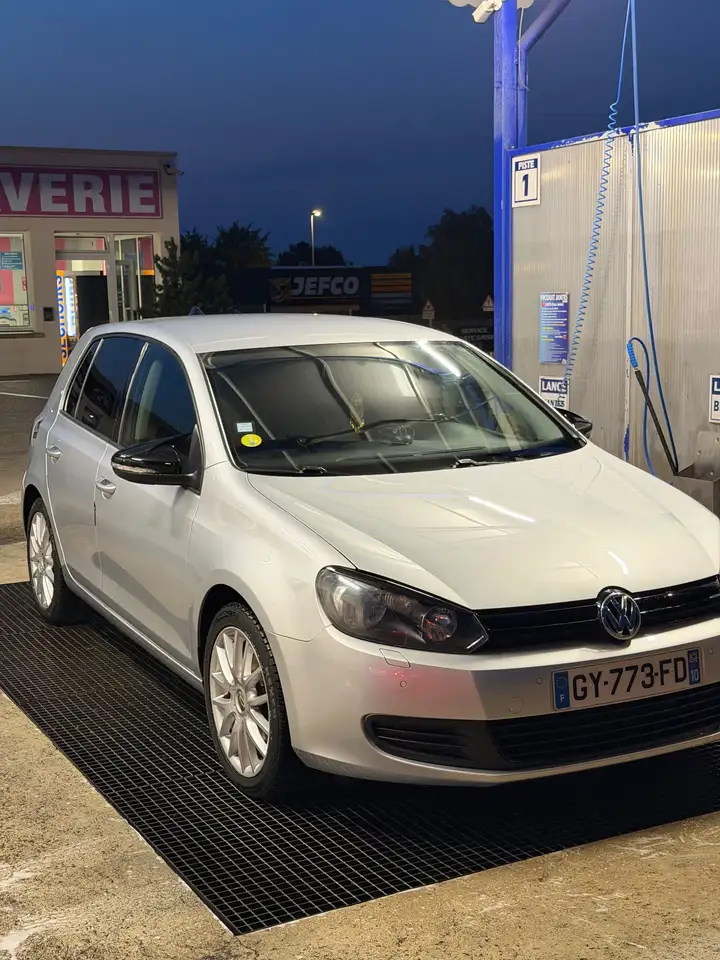 Volkswagen Golf Standard Model — photo 2