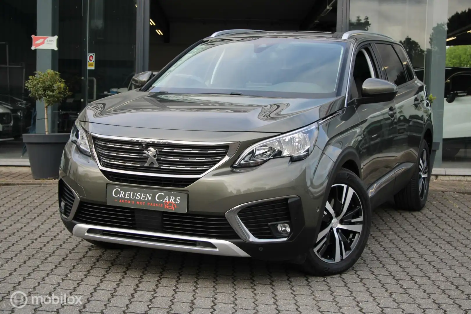 Peugeot 5008 1.2 PureTech Allure/Pano/Navi/7 persoon/ Grijs - 2