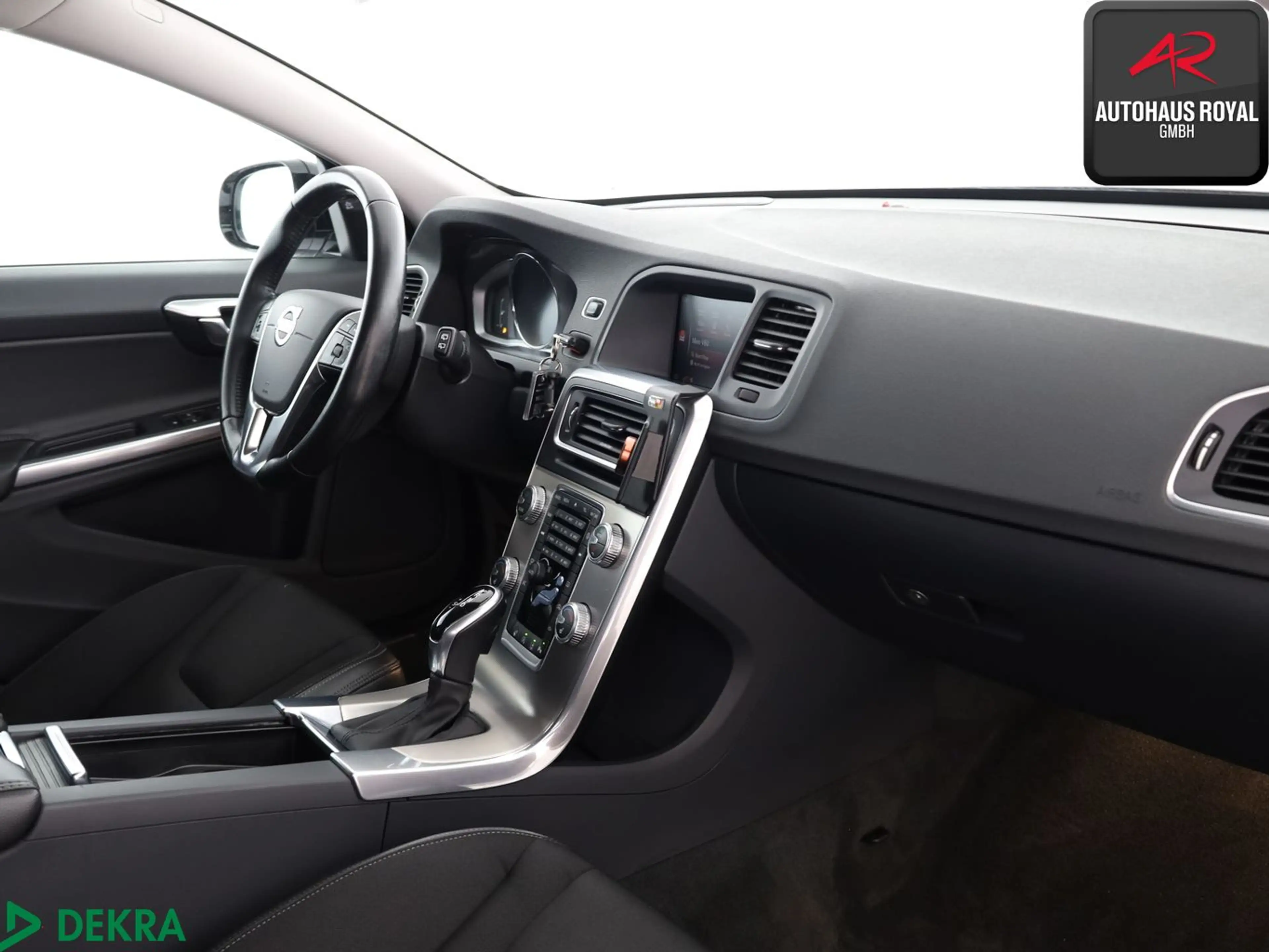 Volvo V60 Cross Country D3 TOTWINKEL,SPURHALTE,SITZHZ — photo 11