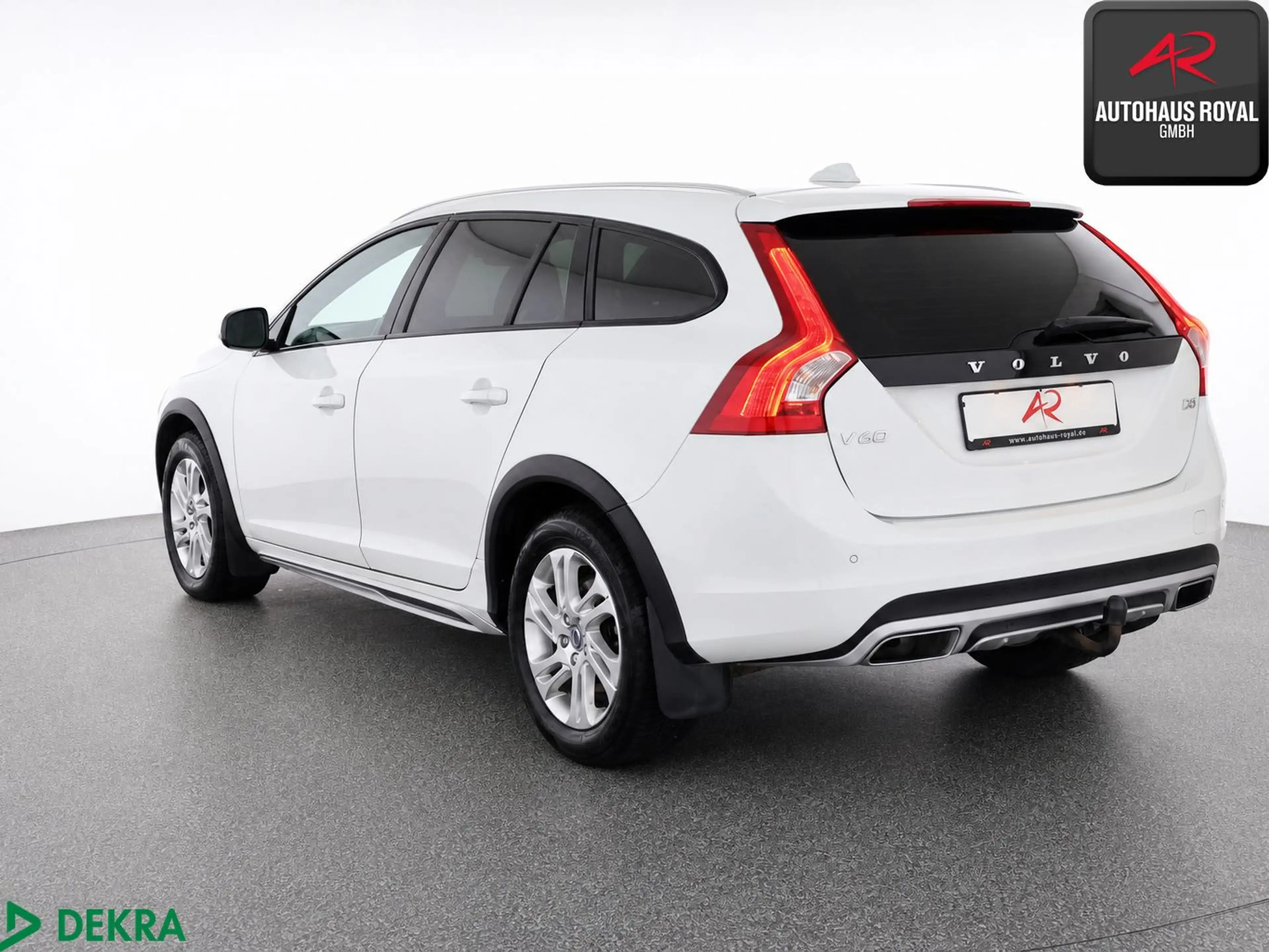 Volvo V60 Cross Country D3 TOTWINKEL,SPURHALTE,SITZHZ — photo 3