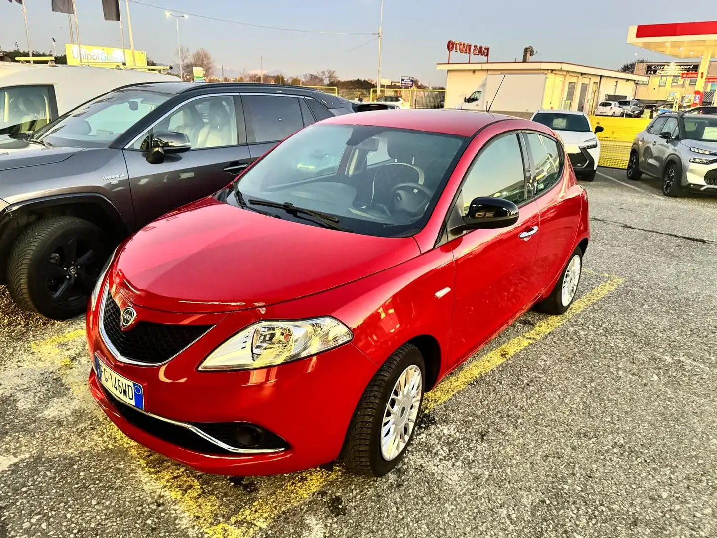 Lancia Ypsilon Ypsilon III 2015 1.2 Gold 69cv my16 Rojo - 1