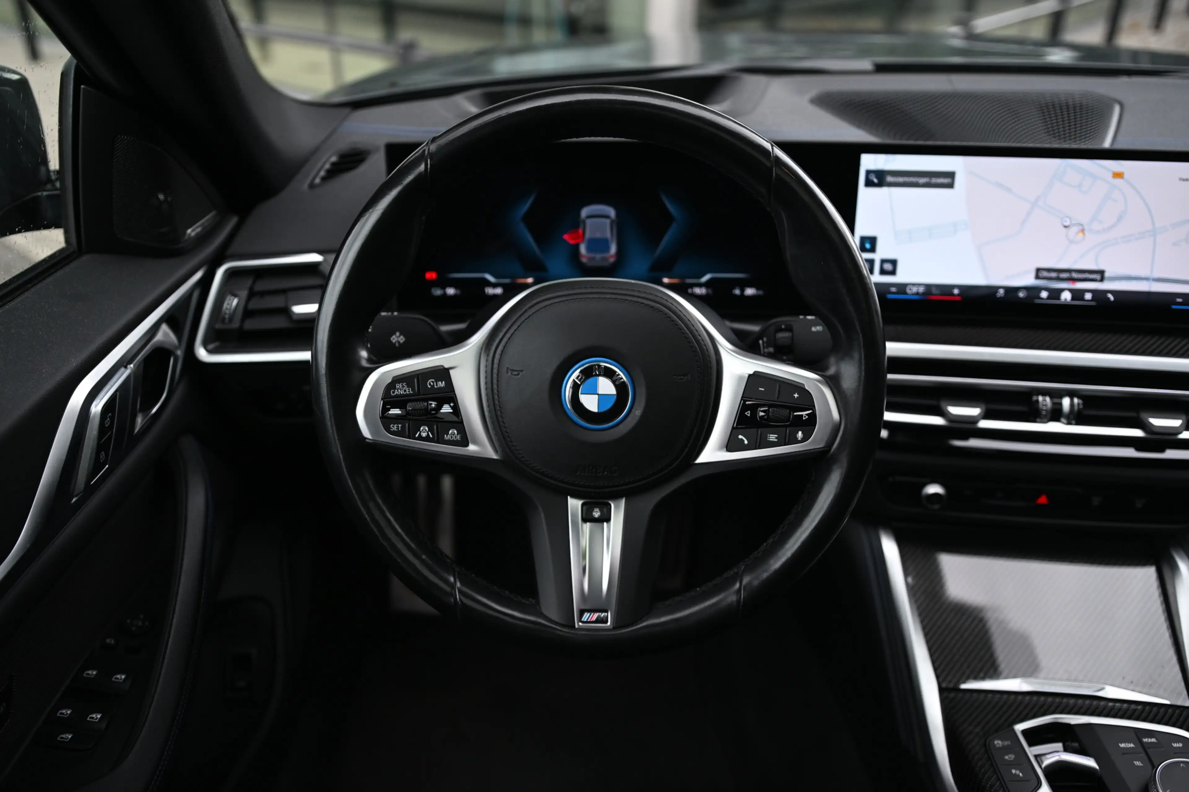 BMW i4 eDrive40 High Executive M Sport / Schuif-kanteldak — photo 6