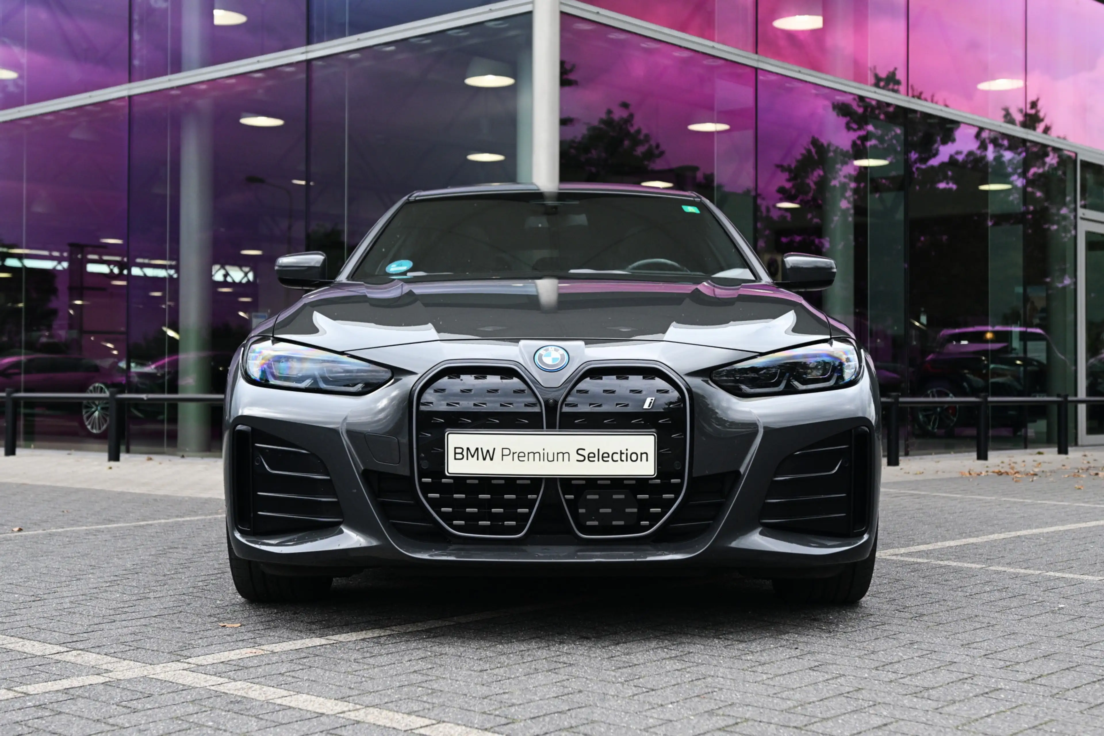 BMW i4 eDrive40 High Executive M Sport / Schuif-kanteldak — photo 5