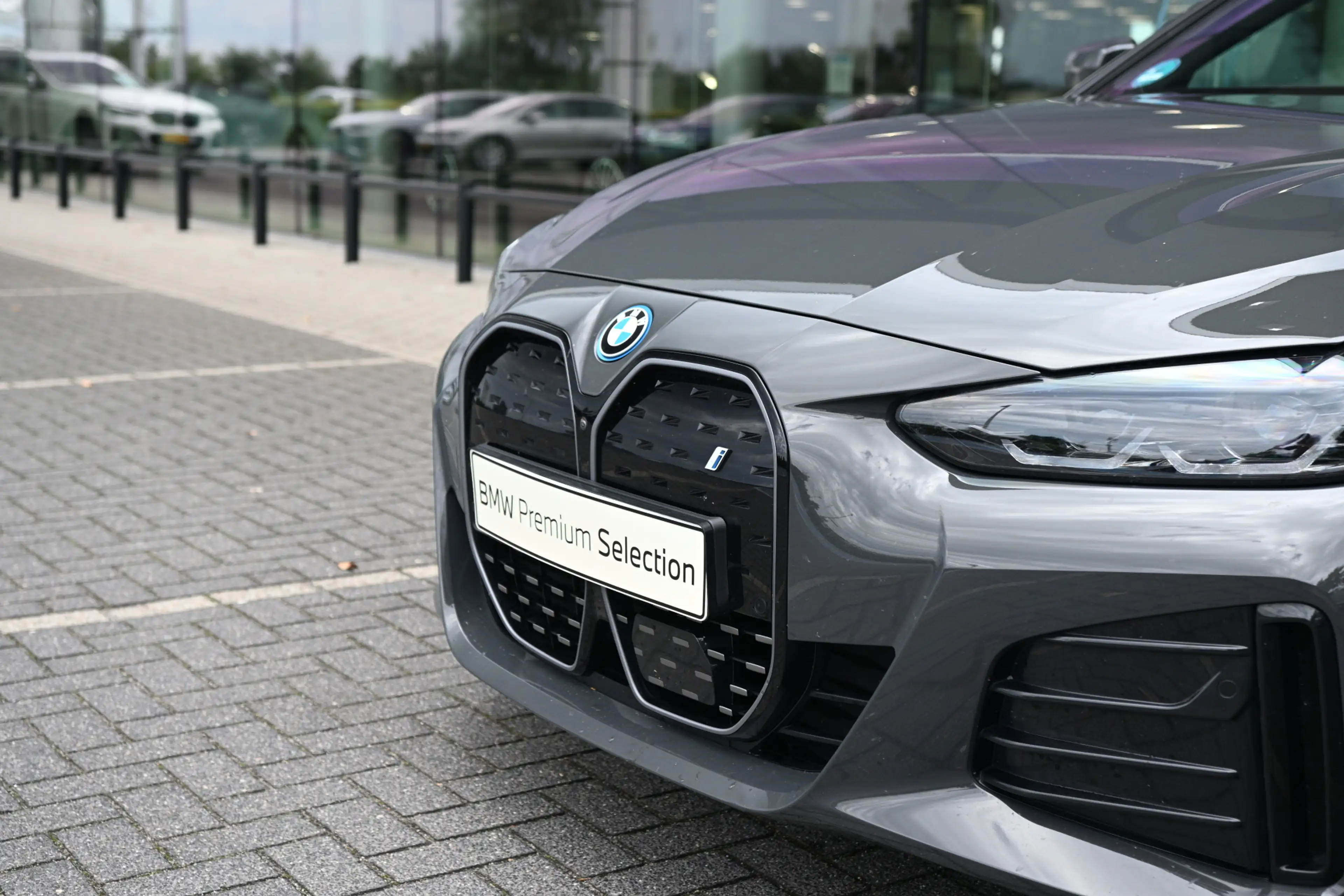 BMW i4 eDrive40 High Executive M Sport / Schuif-kanteldak — photo 13