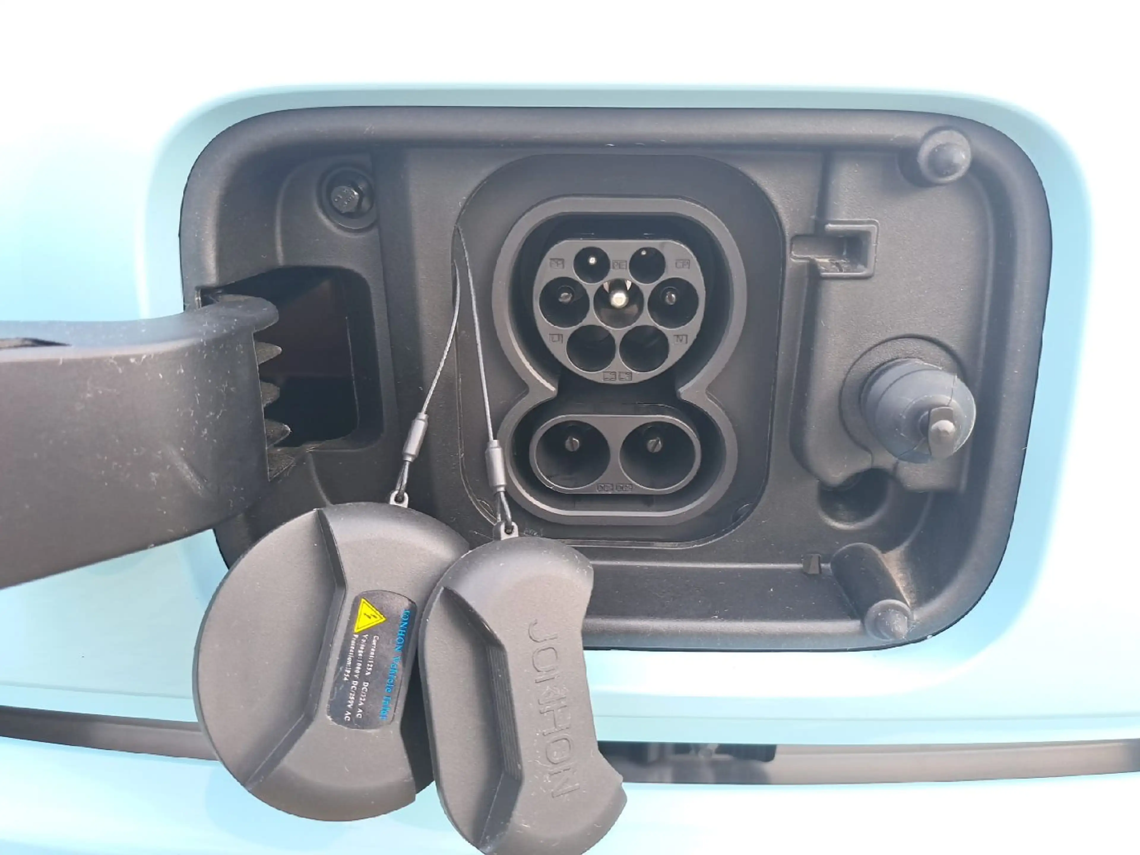 Leapmotor T03 37 70 kW BEV *ACC*PANO*NAVI*MODE 2&3*TOTW* — photo 8