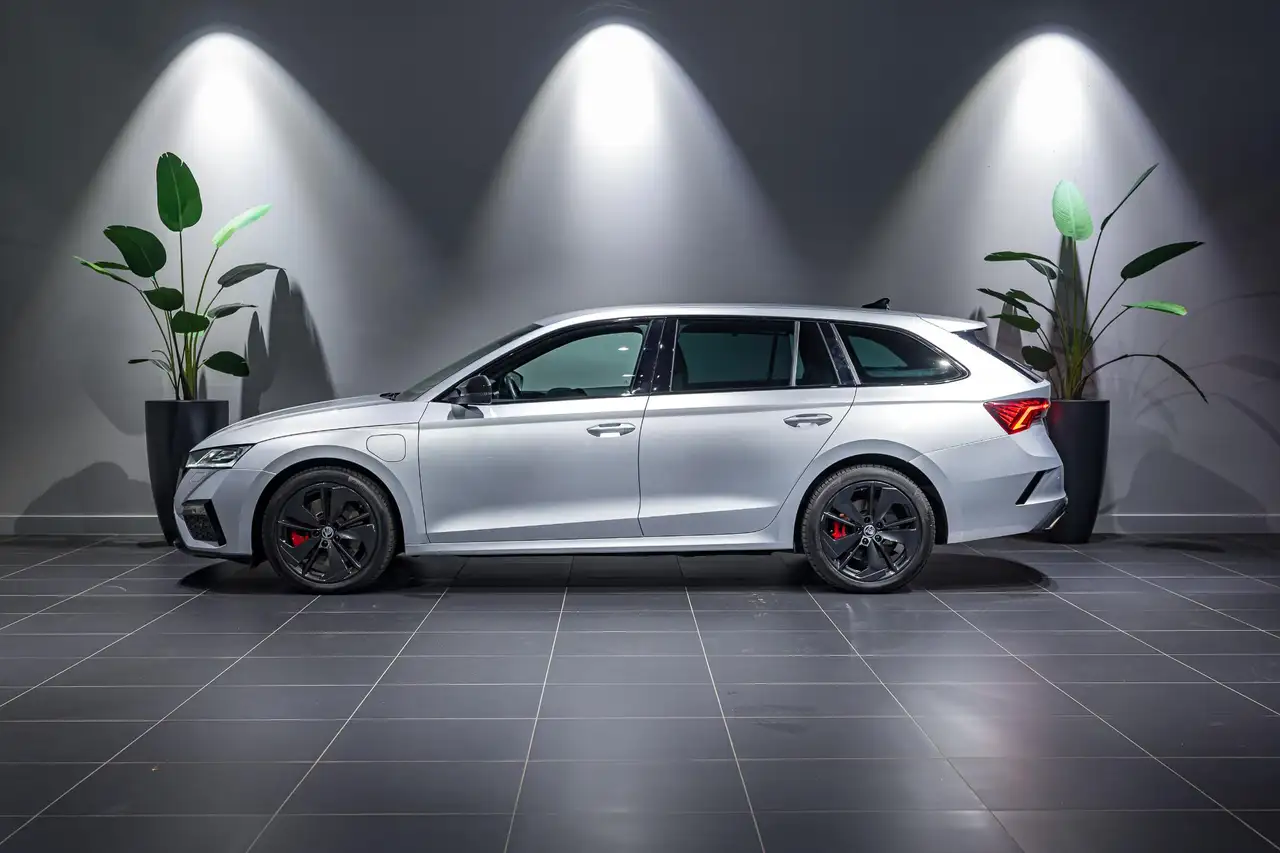Skoda Octavia Combi 1.4 TSI PHEV 245 pk DSG6 RS MEMORY SEATS C, миниатюра 4