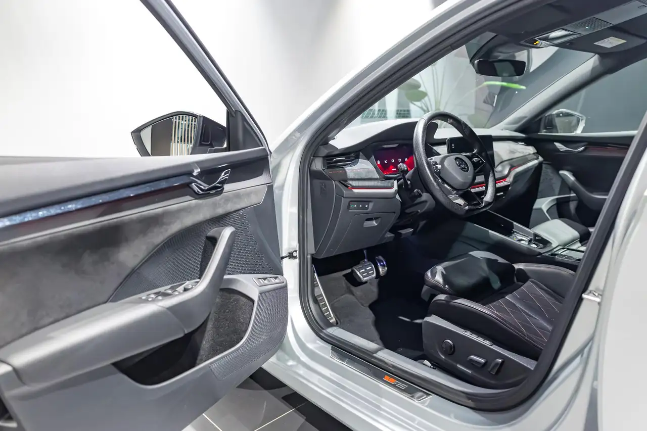 Skoda Octavia Combi 1.4 TSI PHEV 245 pk DSG6 RS MEMORY SEATS C, миниатюра 25