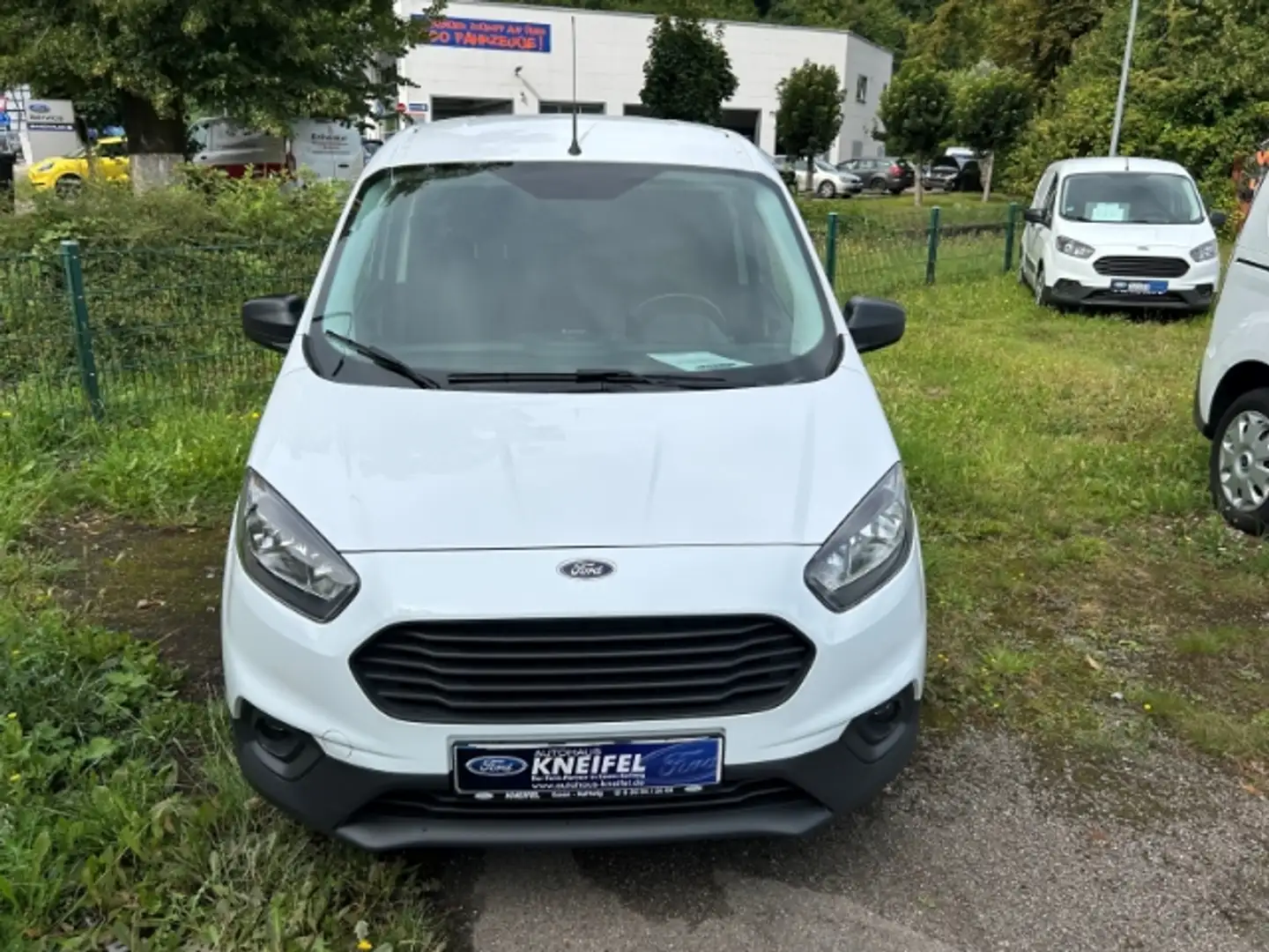 Ford Transit Courier Trend Anhängerkupplung Klimaautomatik Multif.Lenkr Alb - 2