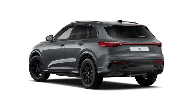 Audi Q5 view 5