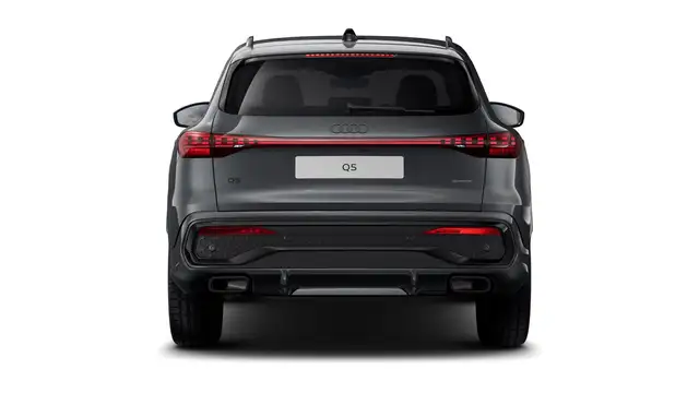 Audi Q5 view 3