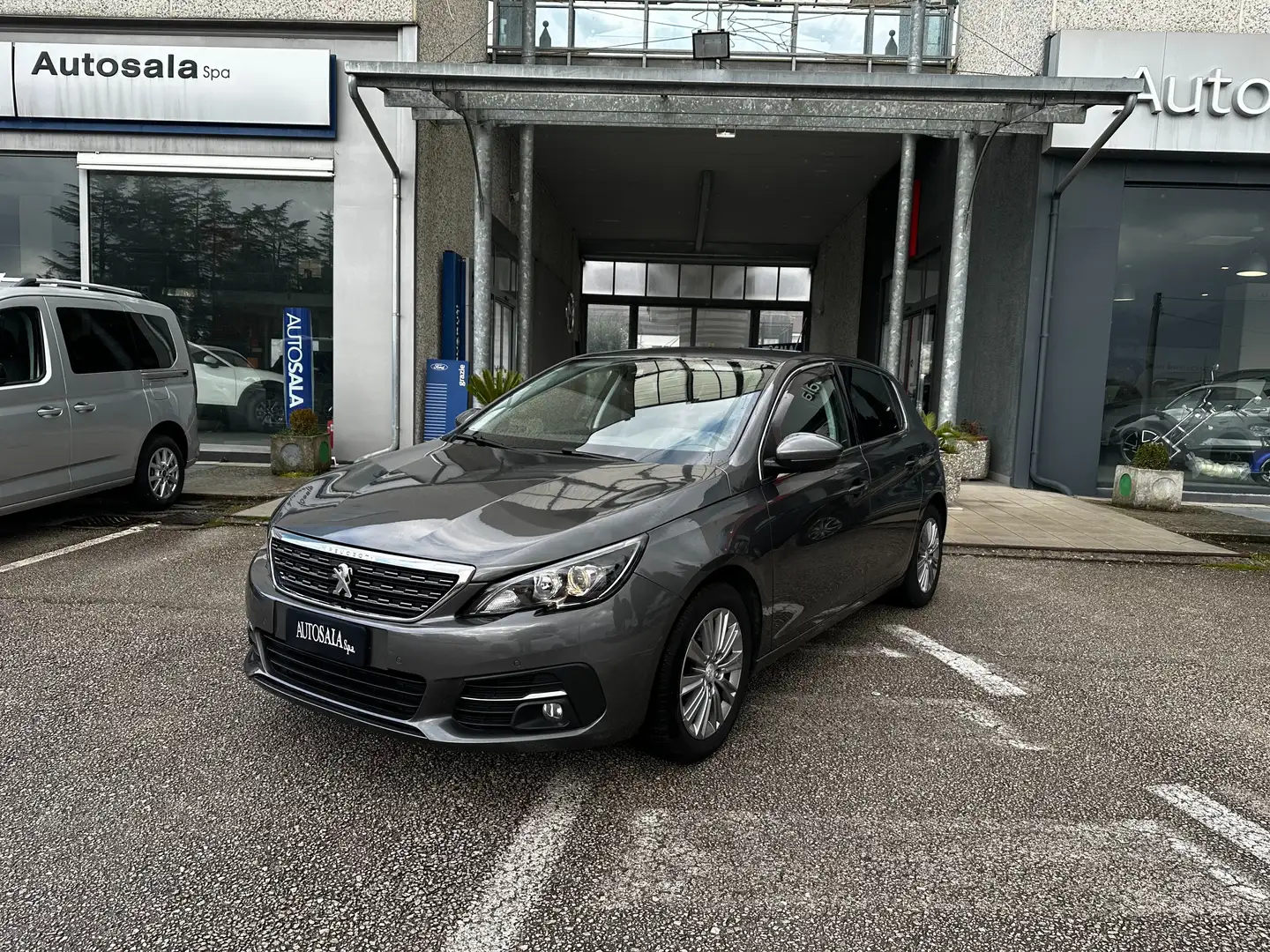 Peugeot 308 308 5p 1.2 puretech t Allure s benzina Grau - 1