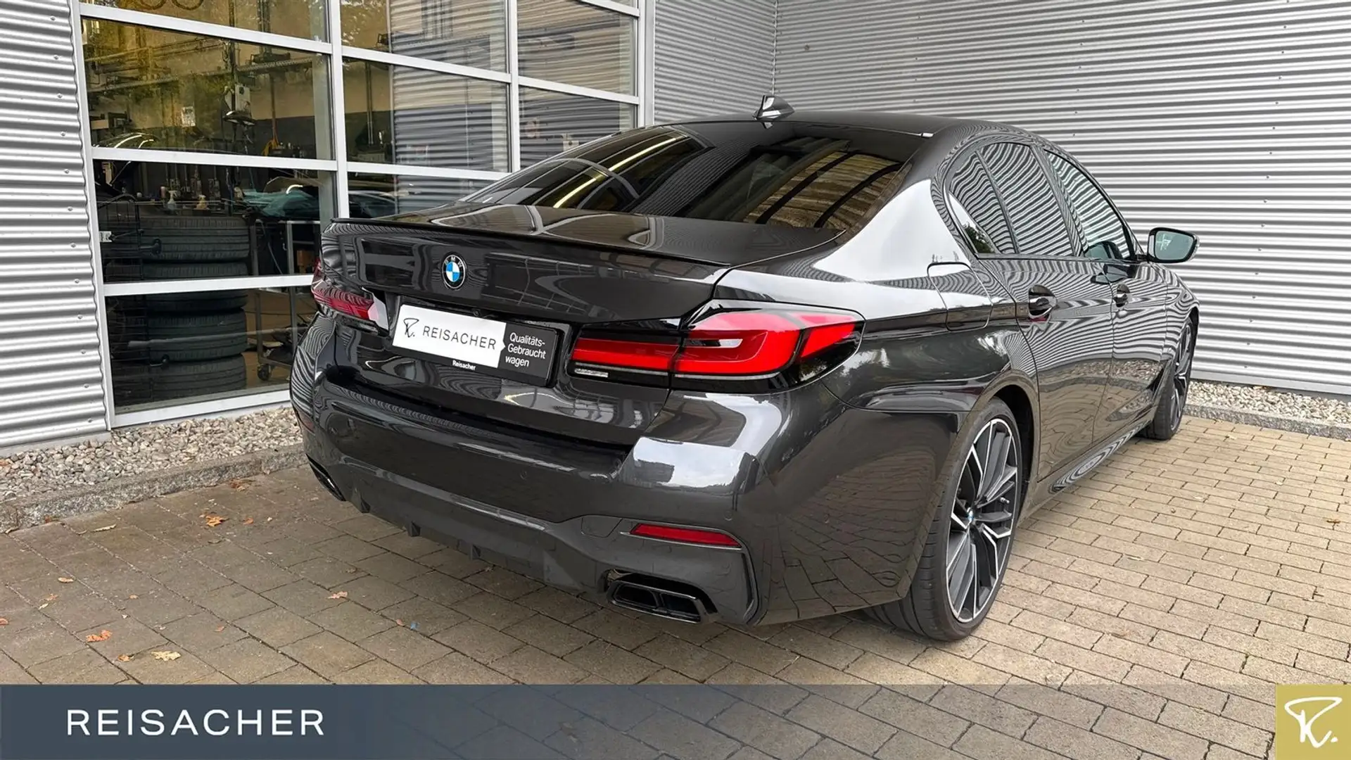 BMW 550 i xDrive Navi HUD 360° Laser ACC GSD 20"LM Grau - 2