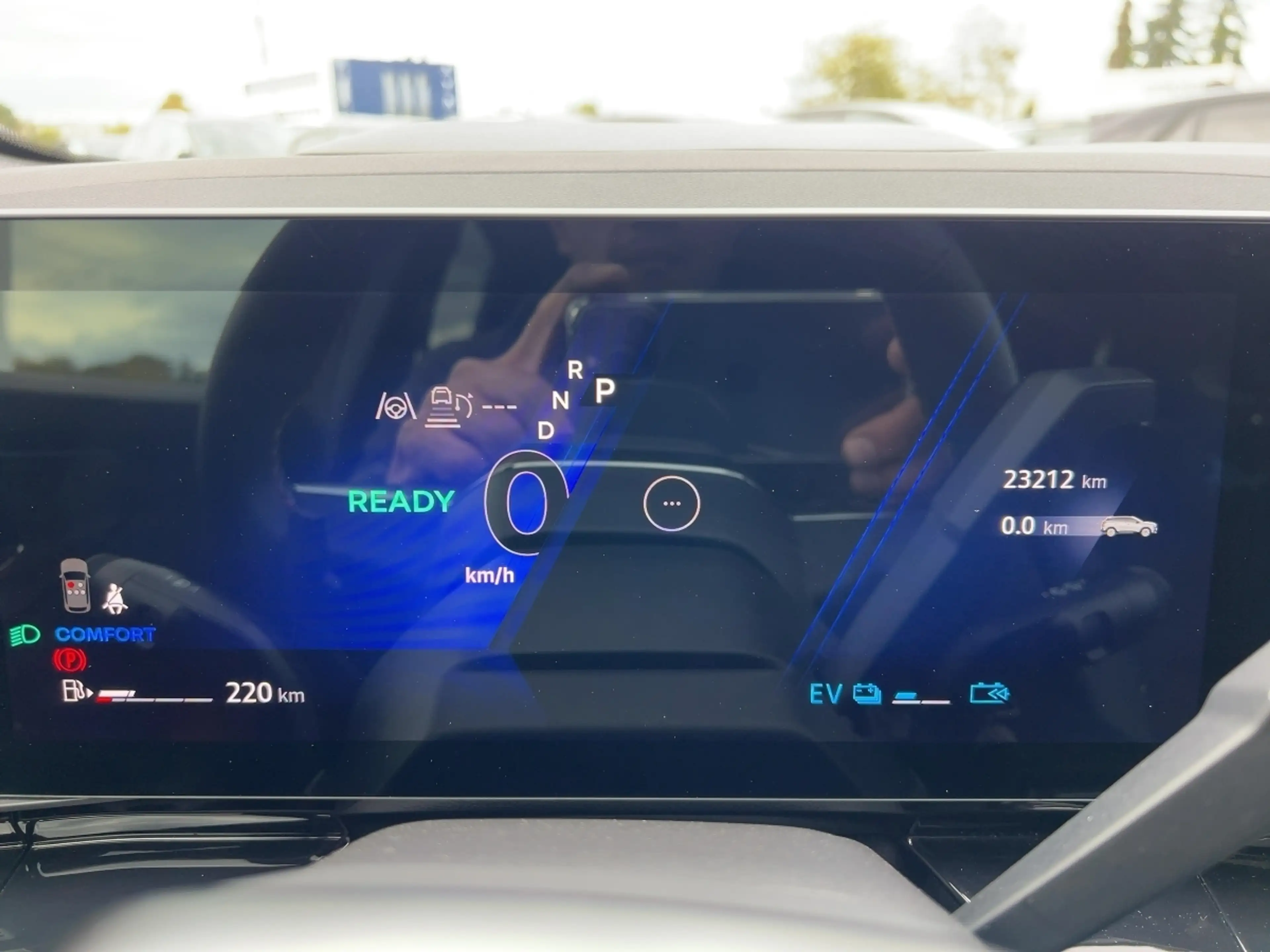 Renault Austral ESPRIT ALPINE E-TECH FULL HYBRID 200 PANORAMADACH — photo 13