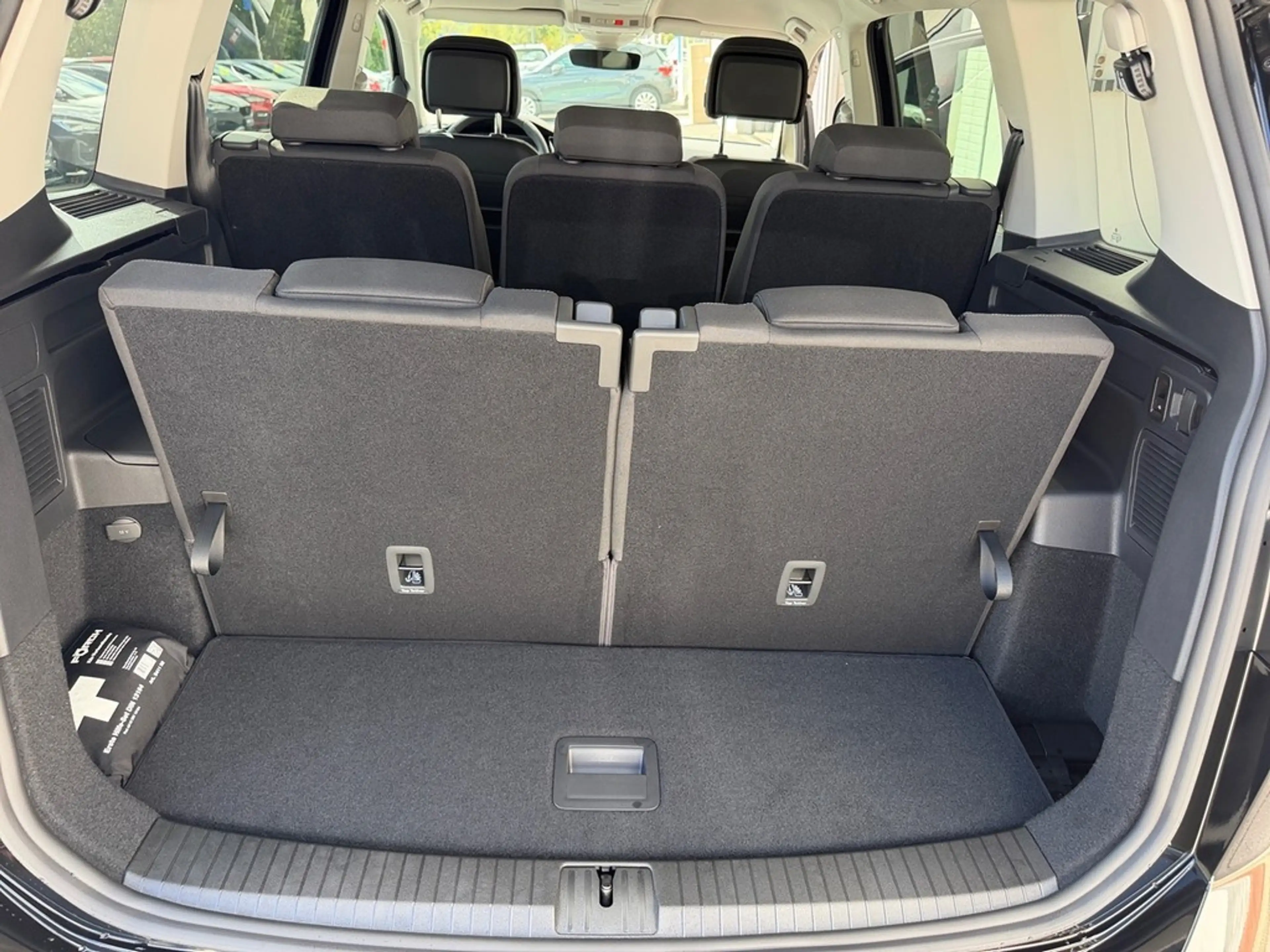 Volkswagen Touran 1,5 l TSI DSG — photo 13
