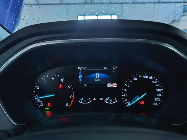 Ford Focus view 10
