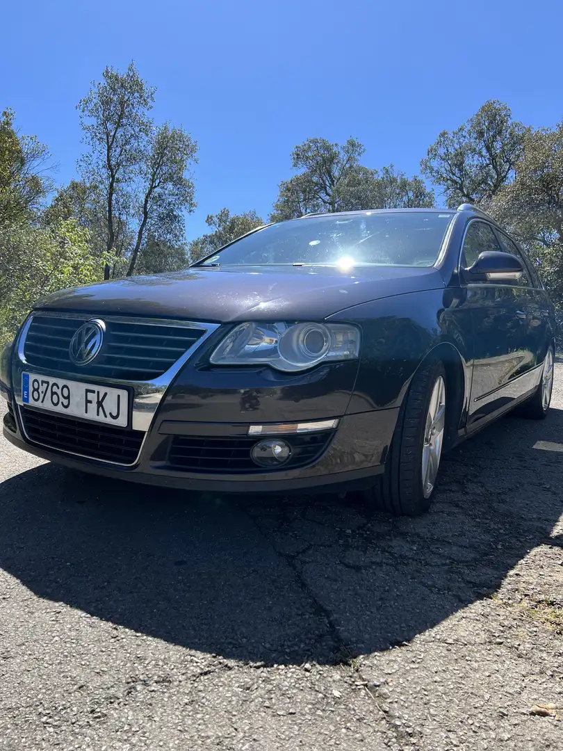 Volkswagen Passat 2.0 TDI DPF DSG Individual Chrom - 2