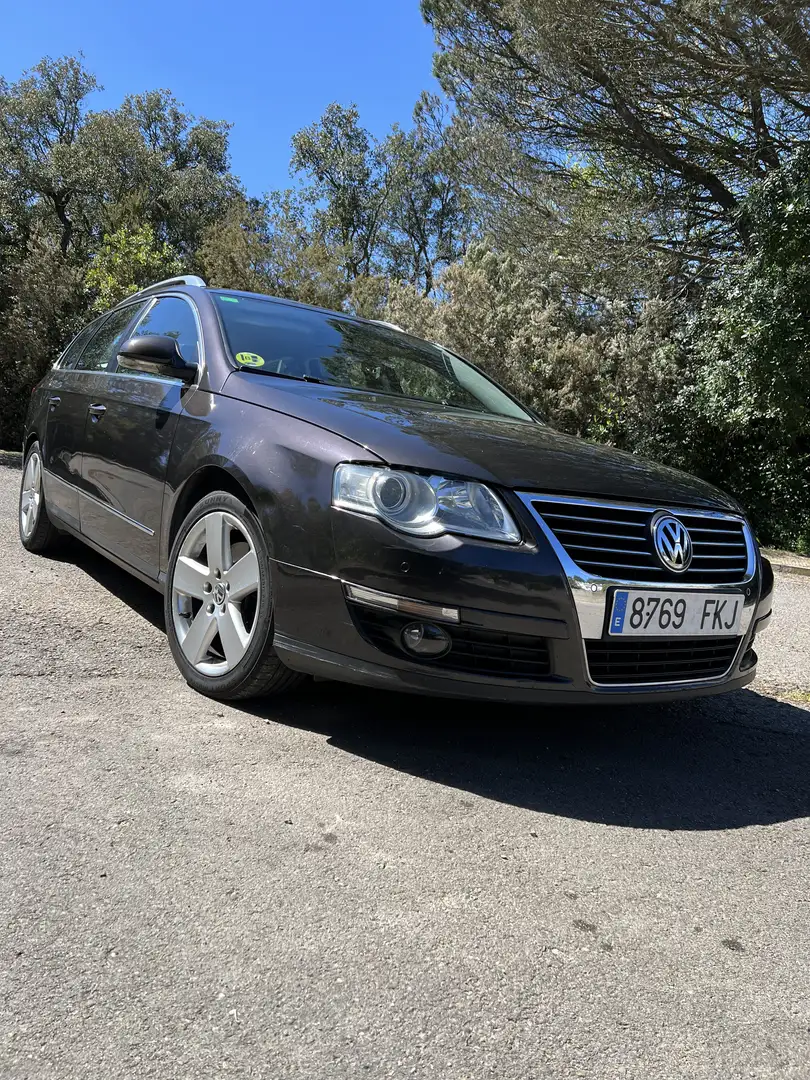 Volkswagen Passat 2.0 TDI DPF DSG Individual Chrom - 1