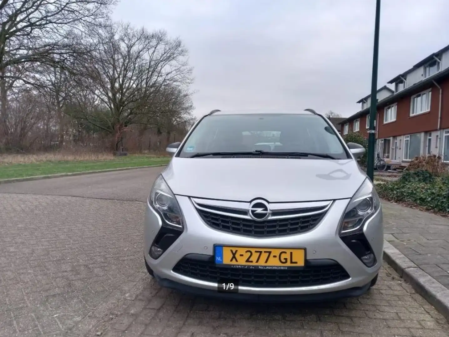 Opel Zafira Tourer 1.4 Turbo Inno. 7p. Grijs - 1