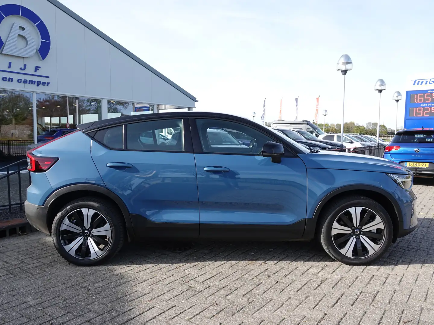 Volvo C40 Recharge Twin Intro Edition 78 kWh PANO | 360° CAM Blauw - 2