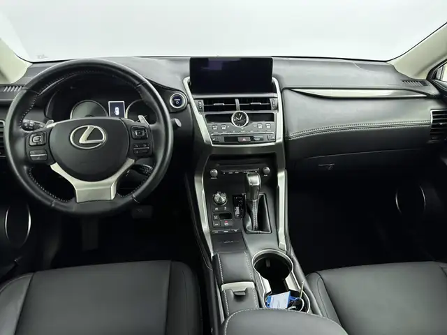 Lexus NX view 8