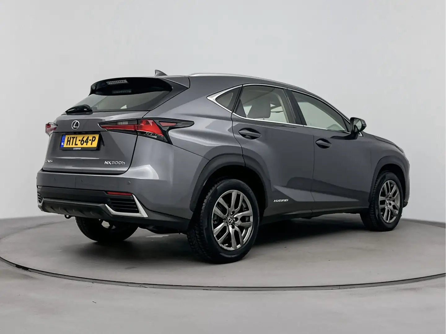 Lexus NX 300h AWD Business Line Pro | Adaptive Cruise | Parkeers Grau - 2