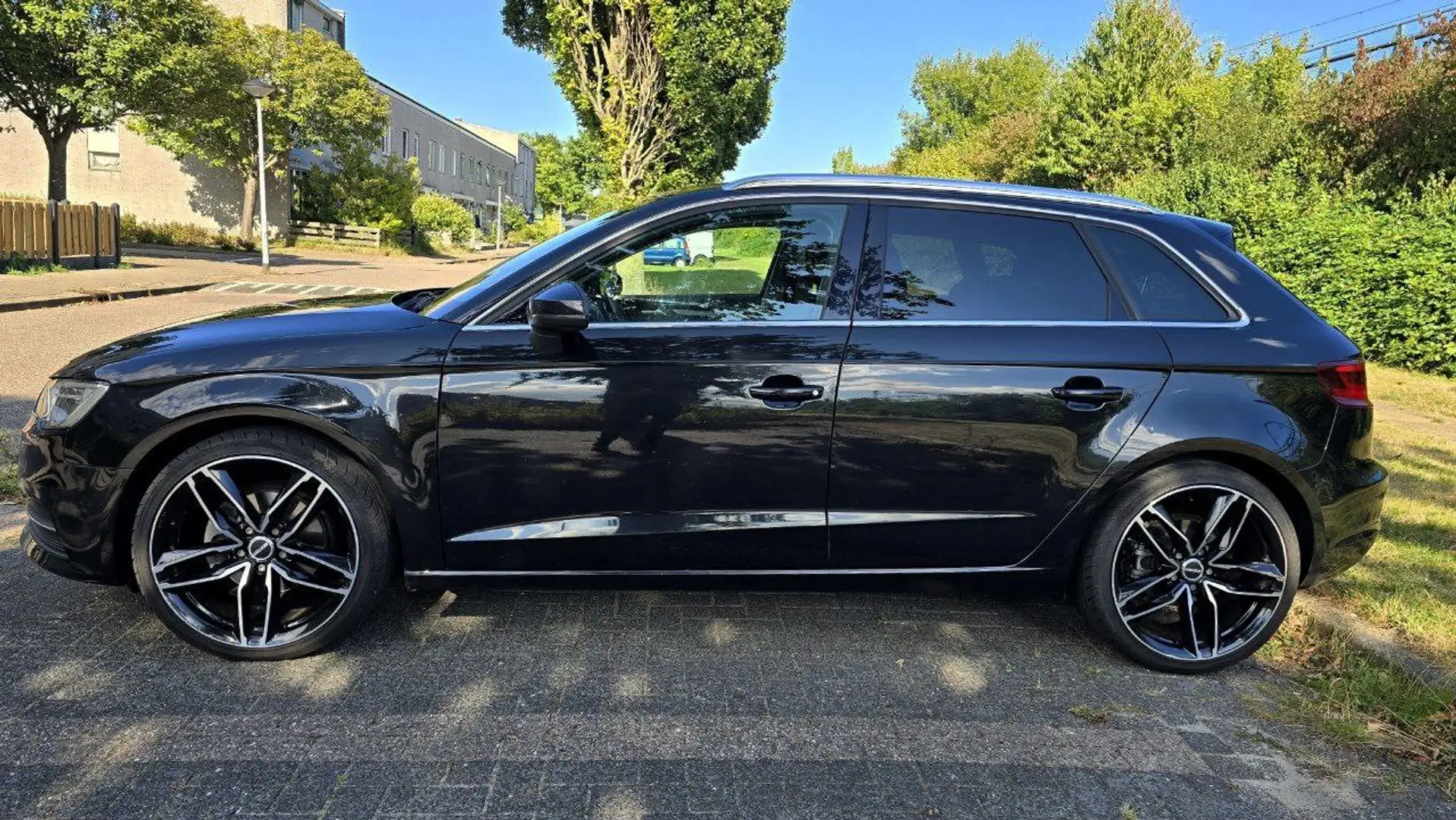Audi A3 A3 1.4 TFSI Ambi. PL+ Zwart - 2