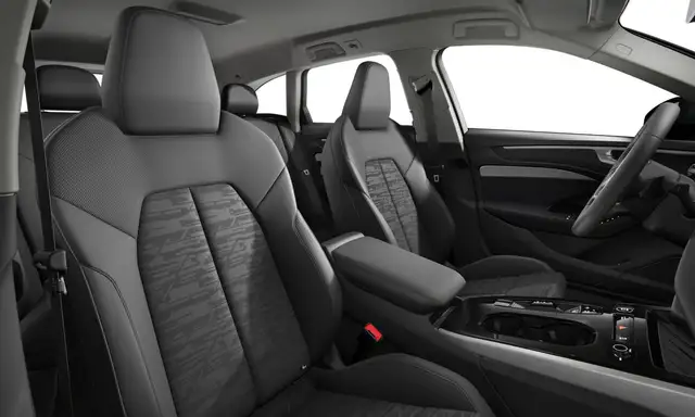 Audi A6 Avant view 5
