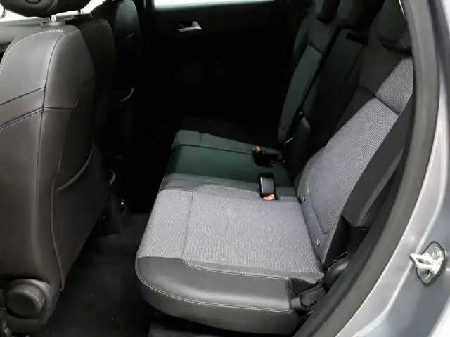 Opel Crossland view 13