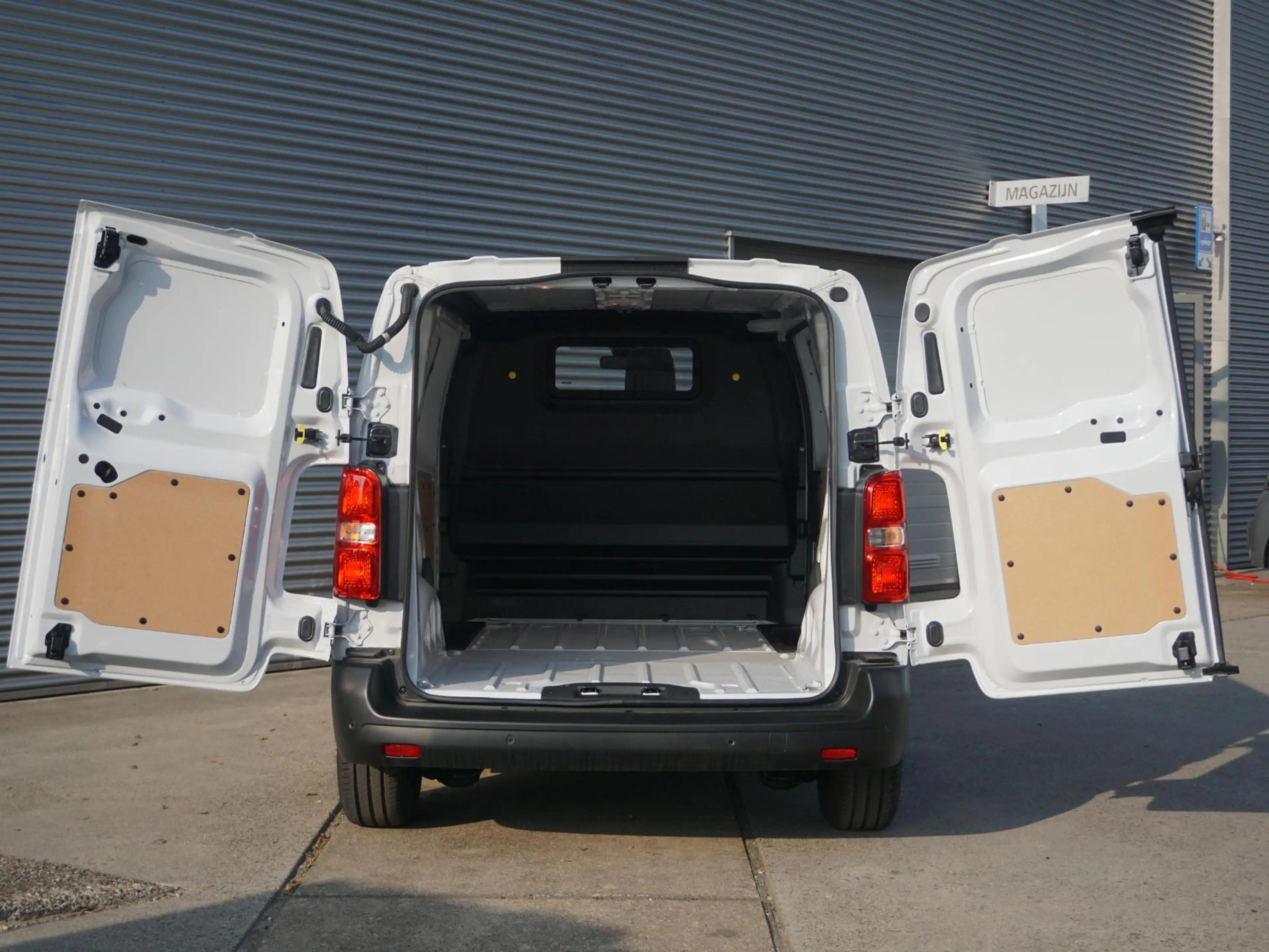 Opel Vivaro-e Electric L2 75 kWh | 0% rente | 8 jaar garantie | — photo 9