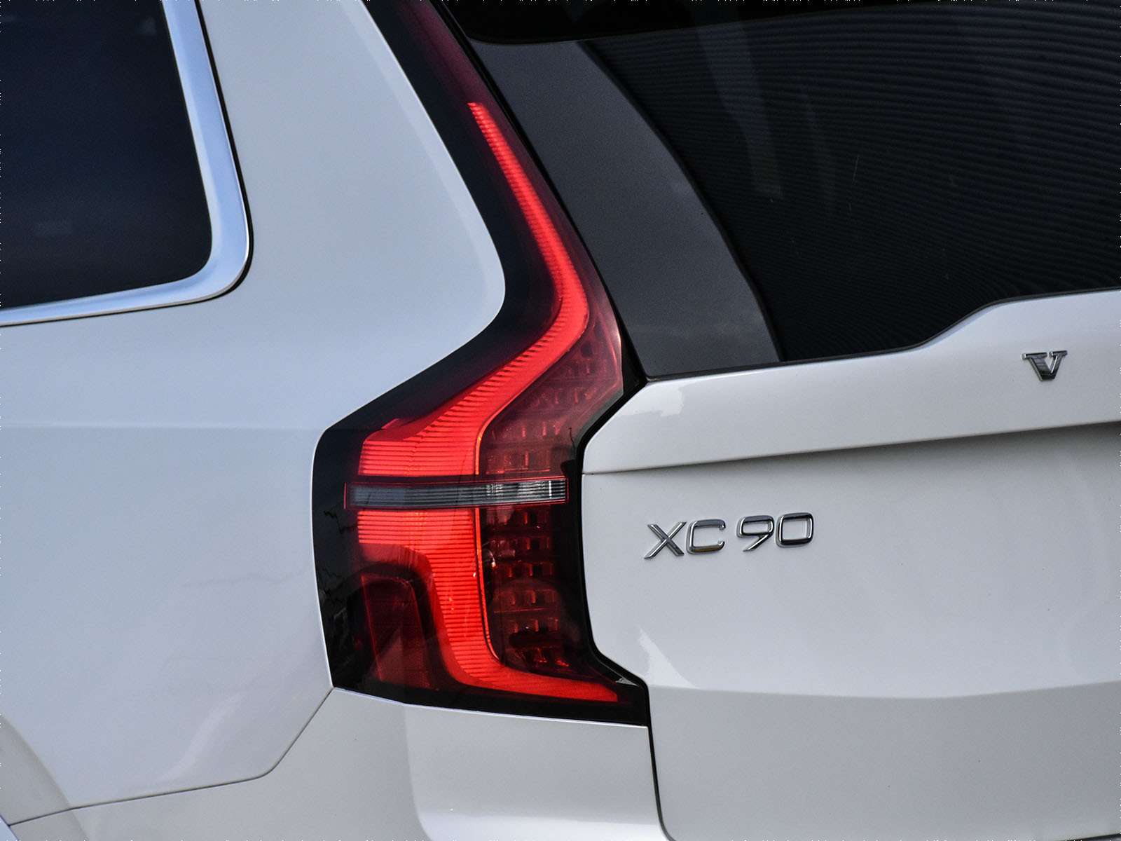 2026 Volvo XC90 B6 AWD Ultra Bright Theme 7-Seater thumb 8