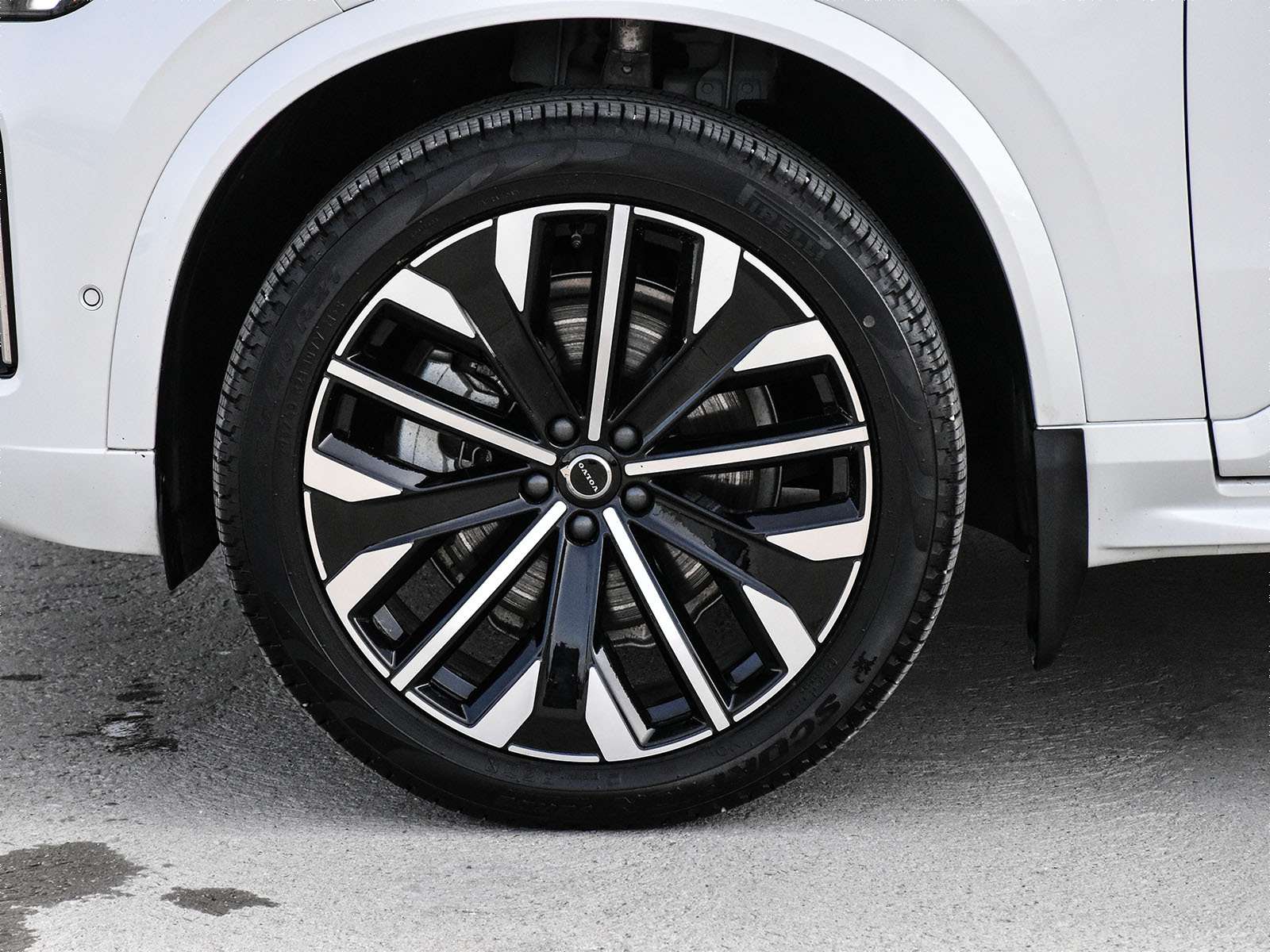 2026 Volvo XC90 B6 AWD Ultra Bright Theme 7-Seater thumb 6