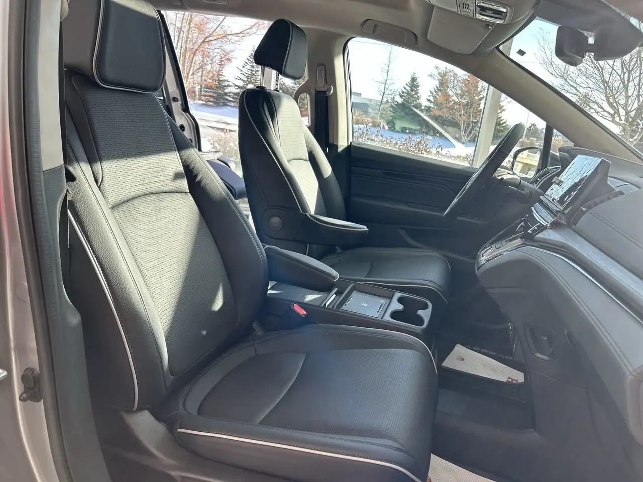 Honda Odyssey снимка Honda Odyssey