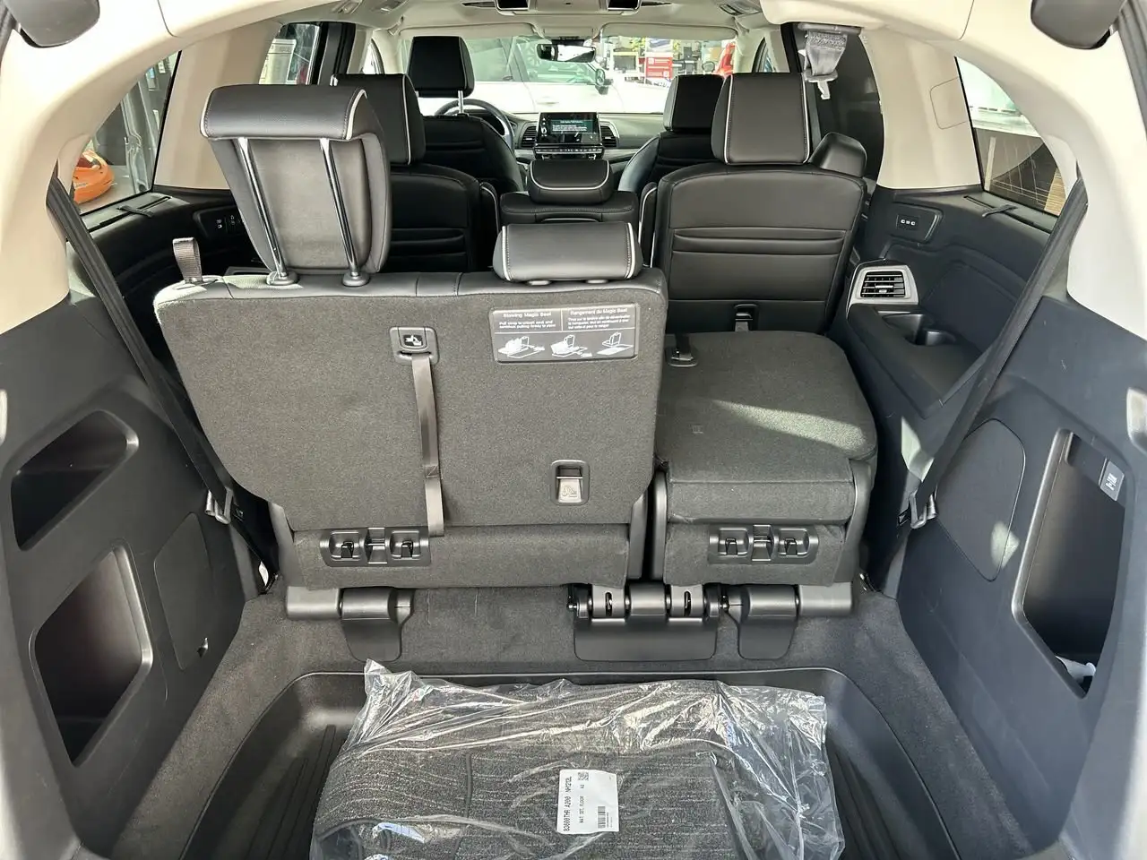 Honda Odyssey снимка Honda Odyssey