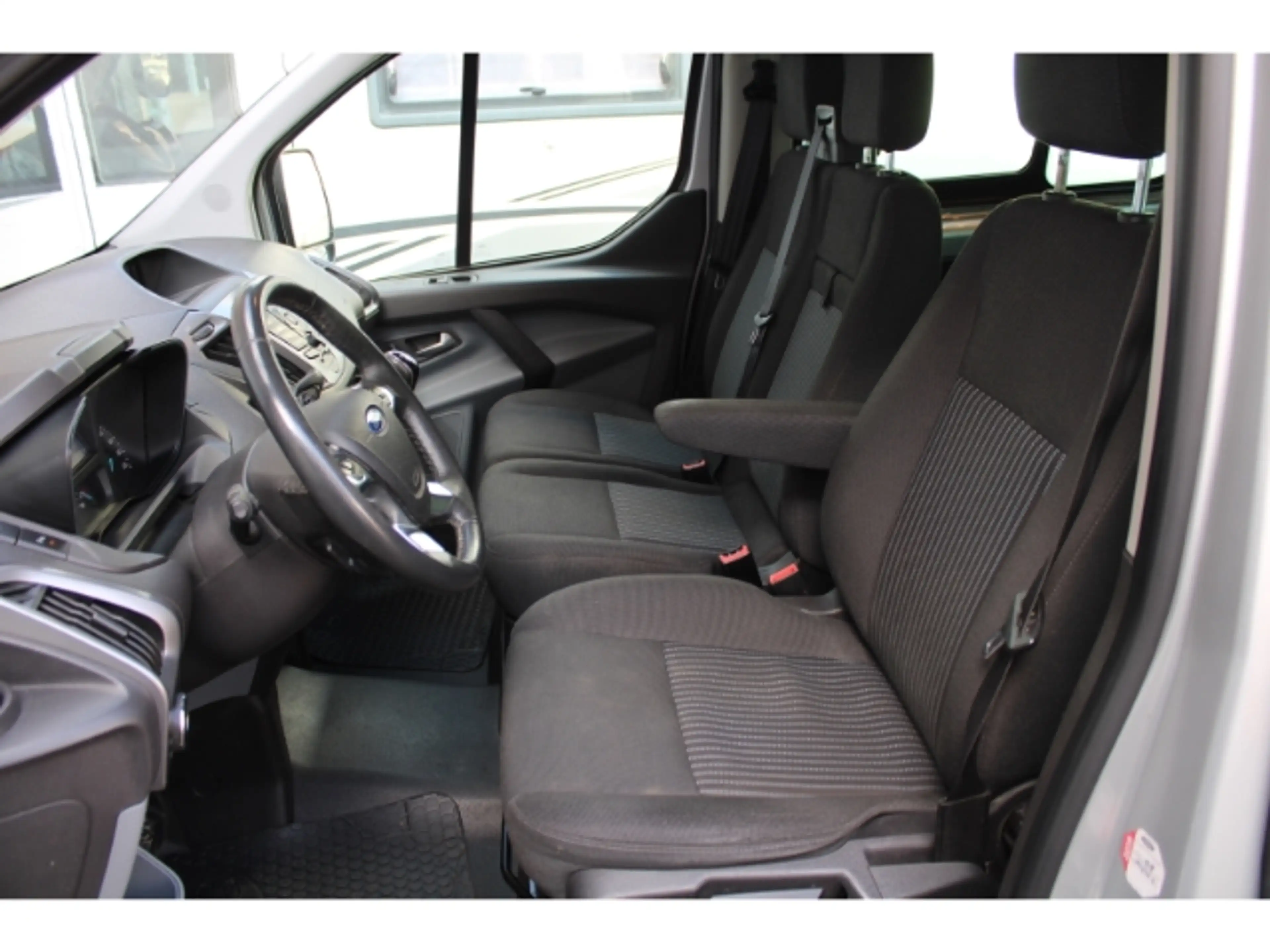 Ford Transit Custom Hochdach 9 Sitzer AHK Navi Kamera — photo 9