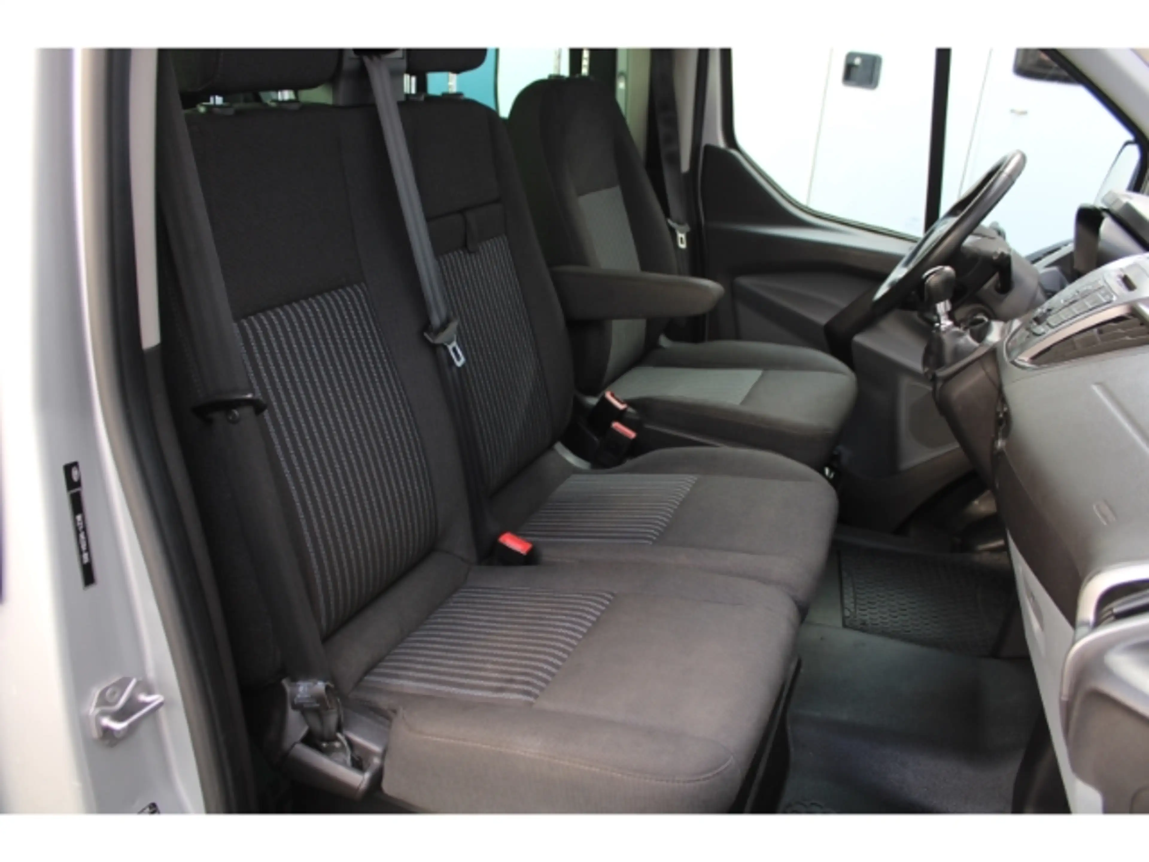 Ford Transit Custom Hochdach 9 Sitzer AHK Navi Kamera — photo 10