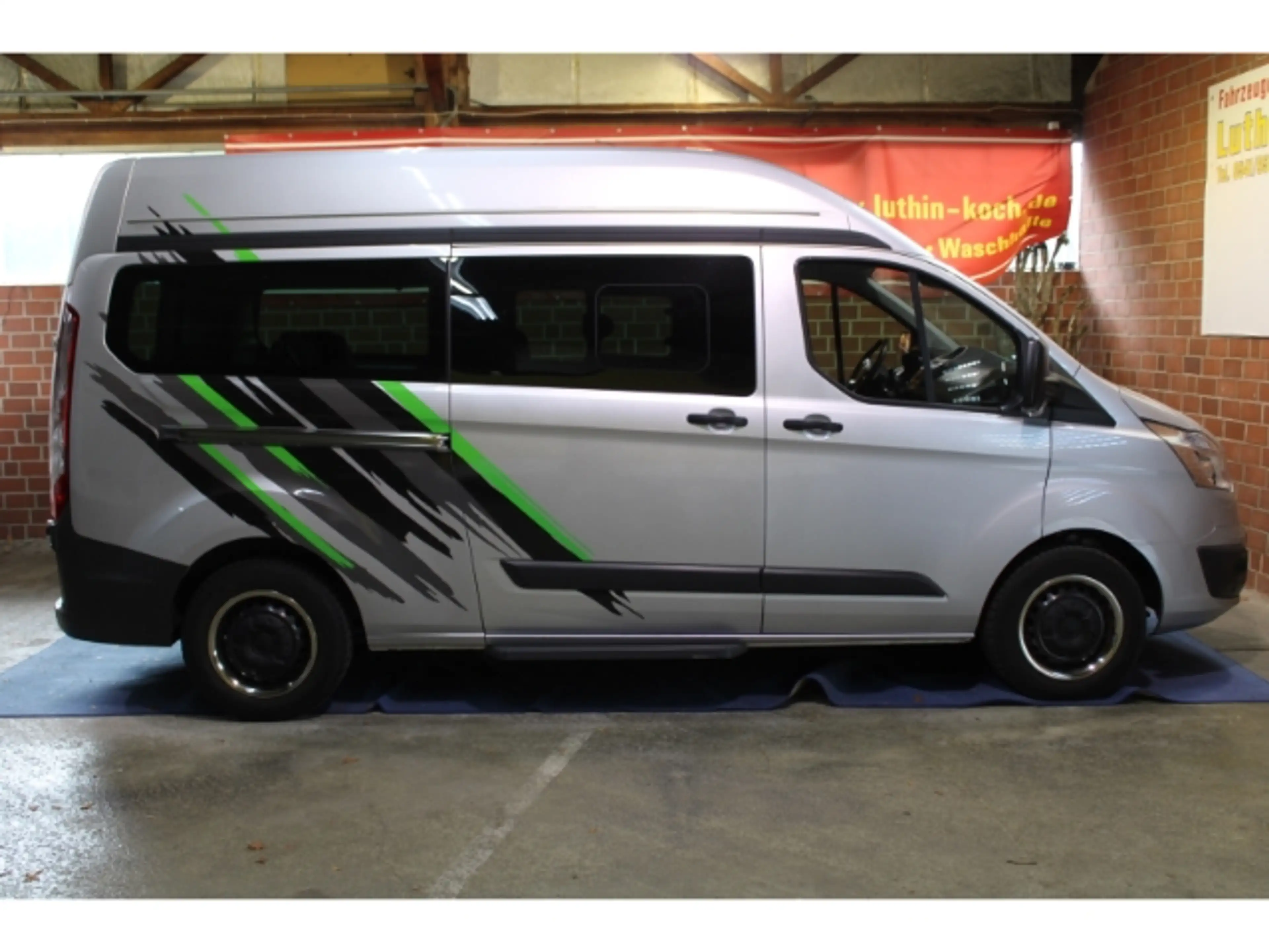 Ford Transit Custom Hochdach 9 Sitzer AHK Navi Kamera — photo 2
