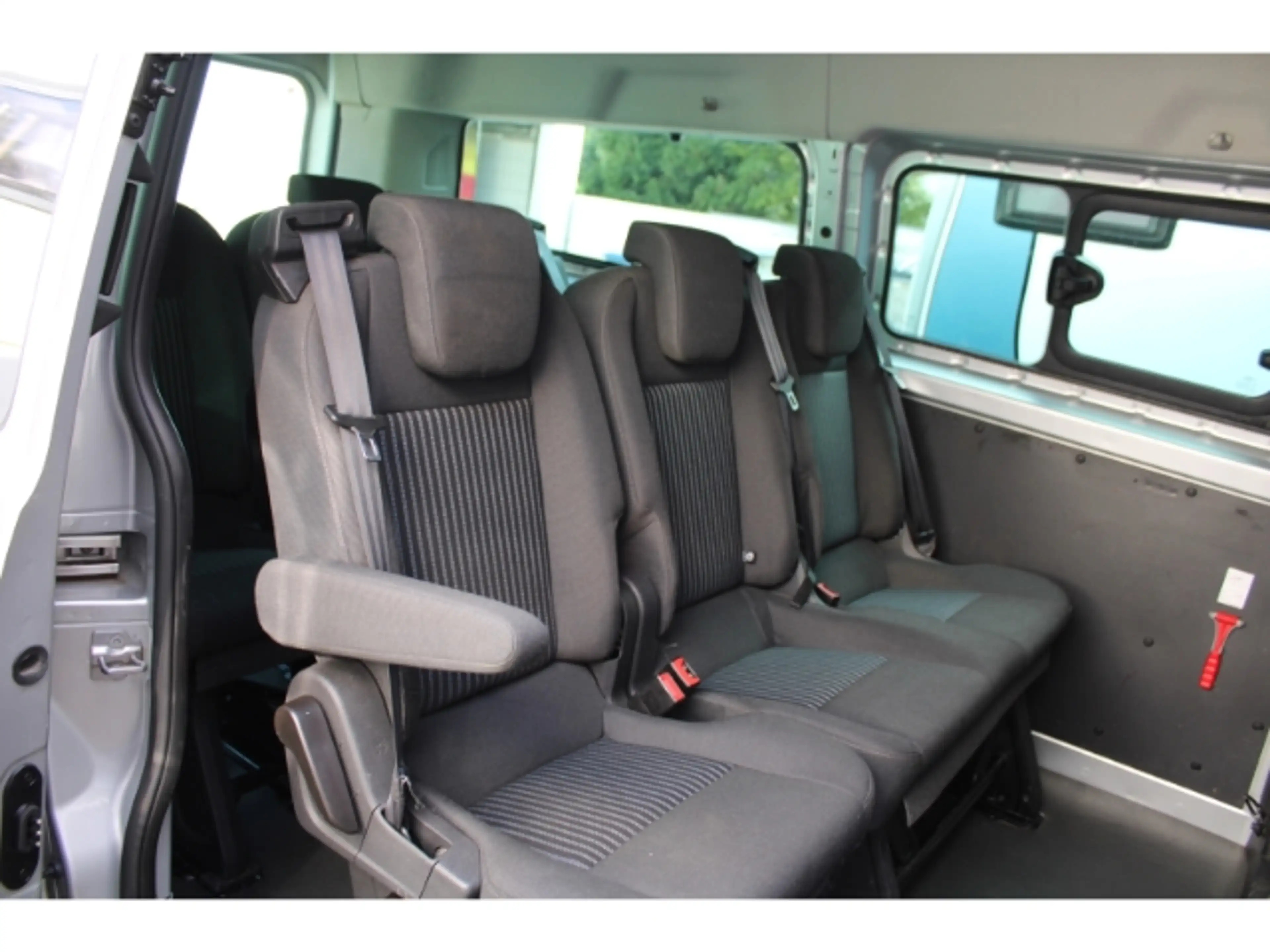 Ford Transit Custom Hochdach 9 Sitzer AHK Navi Kamera — photo 11