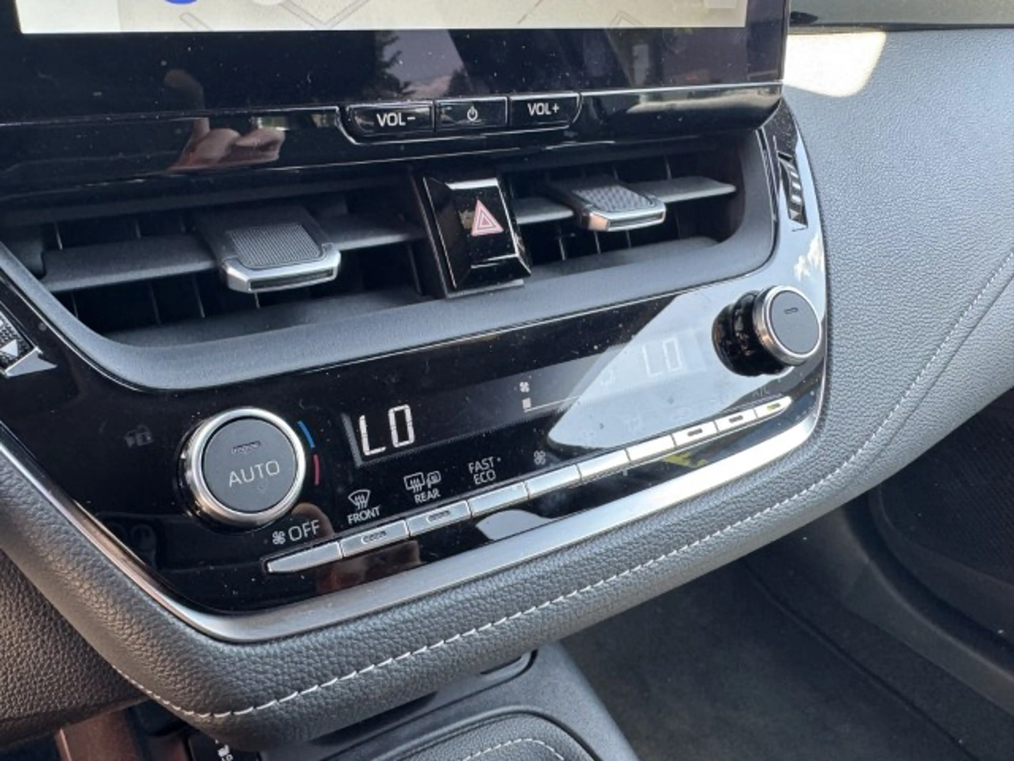 Suzuki Swace 1.8 Hybrid Select — photo 12