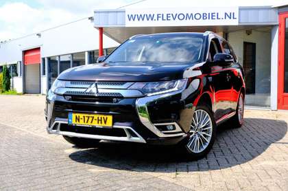 Mitsubishi Outlander 2.4 PHEV AWD Intense Aut. Leder-alcantara|Cam|1e E