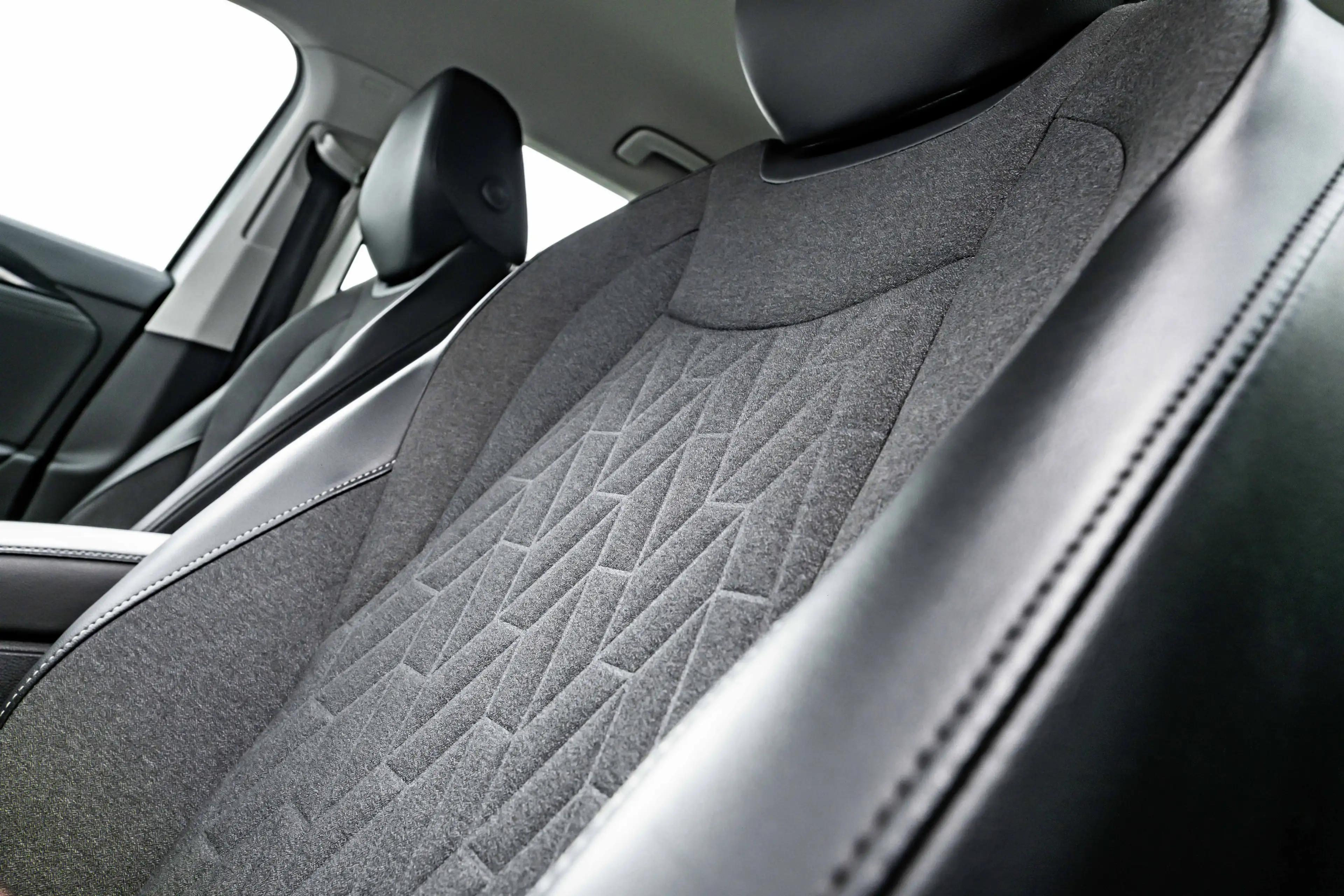 Volkswagen Tayron 1.5 eHybrid Life 204pk DSG/AUTO | Cruise control a — photo 20