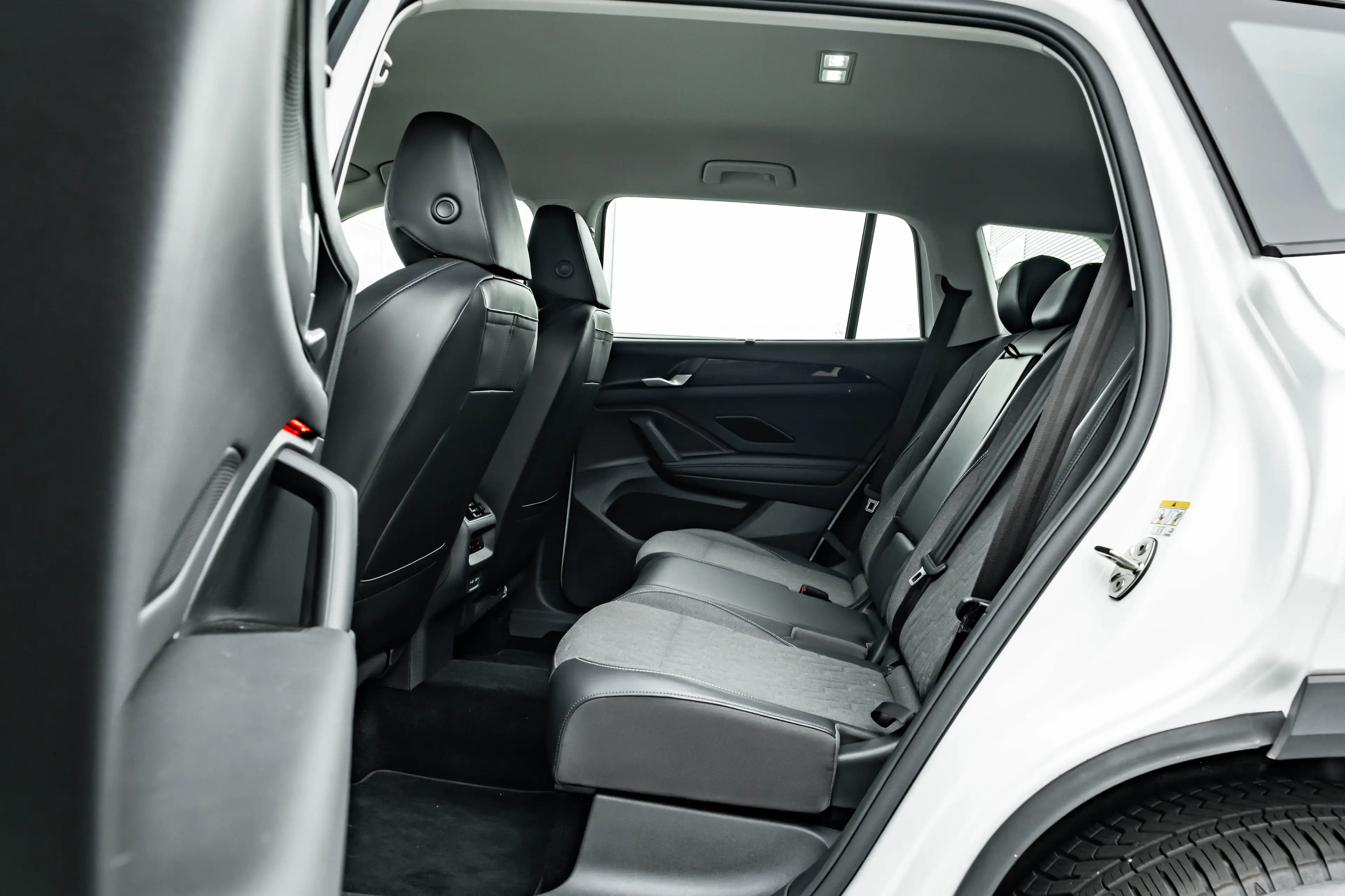 Volkswagen Tayron 1.5 eHybrid Life 204pk DSG/AUTO | Cruise control a — photo 21