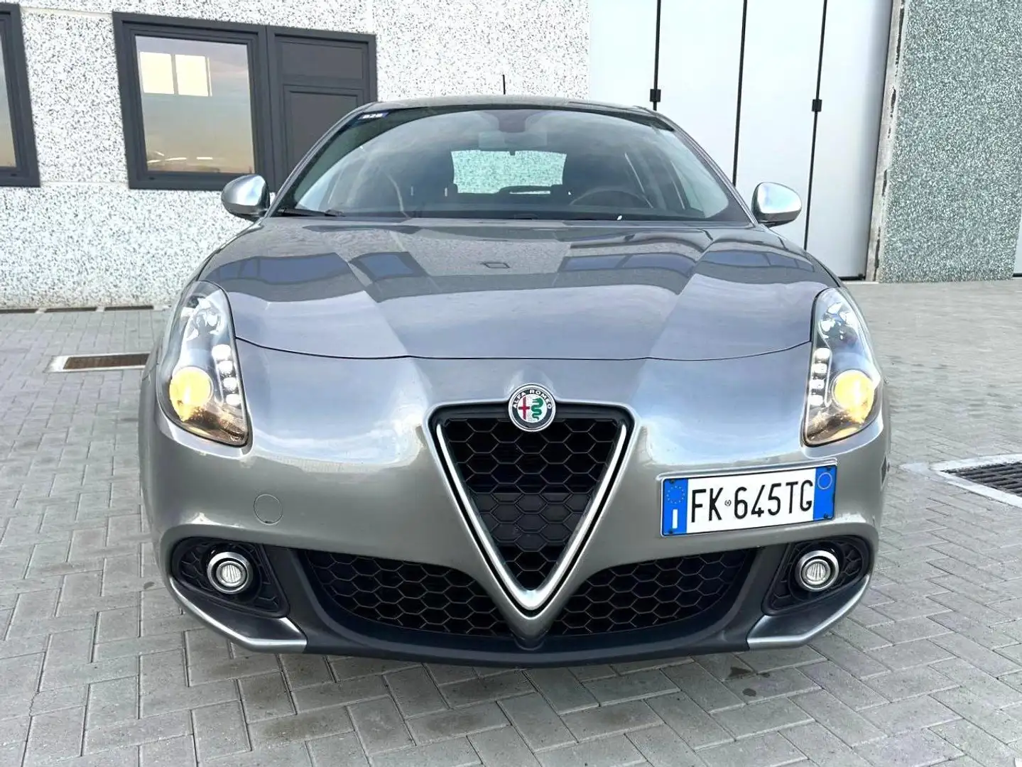 Alfa Romeo Giulietta Giulietta 2.0 jtdm Super 150cv FINANZIABILE Gris - 2