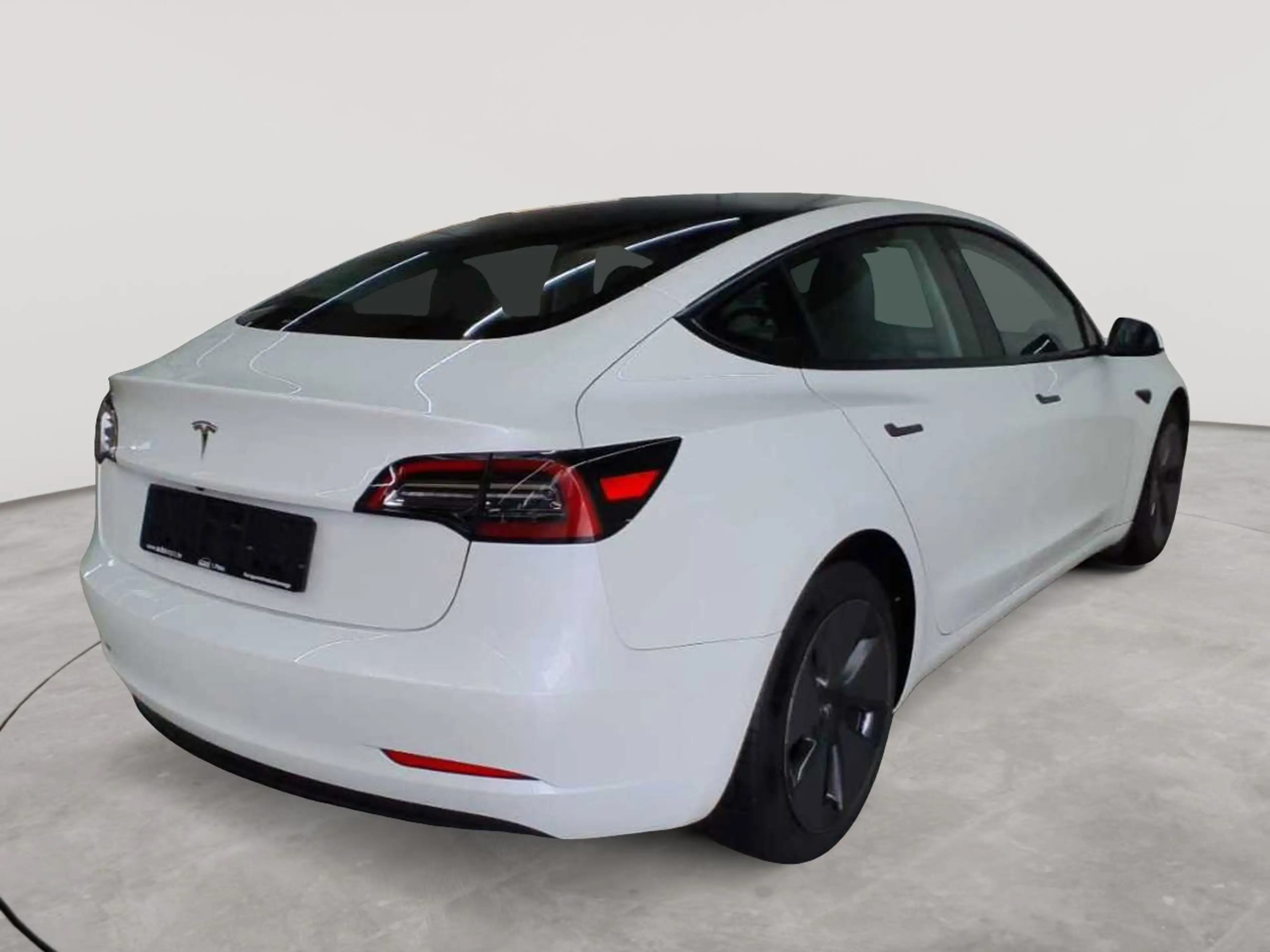 Tesla Model 3 RWD Hinterradantrieb — photo 4