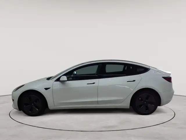 Tesla Model 3 view 6
