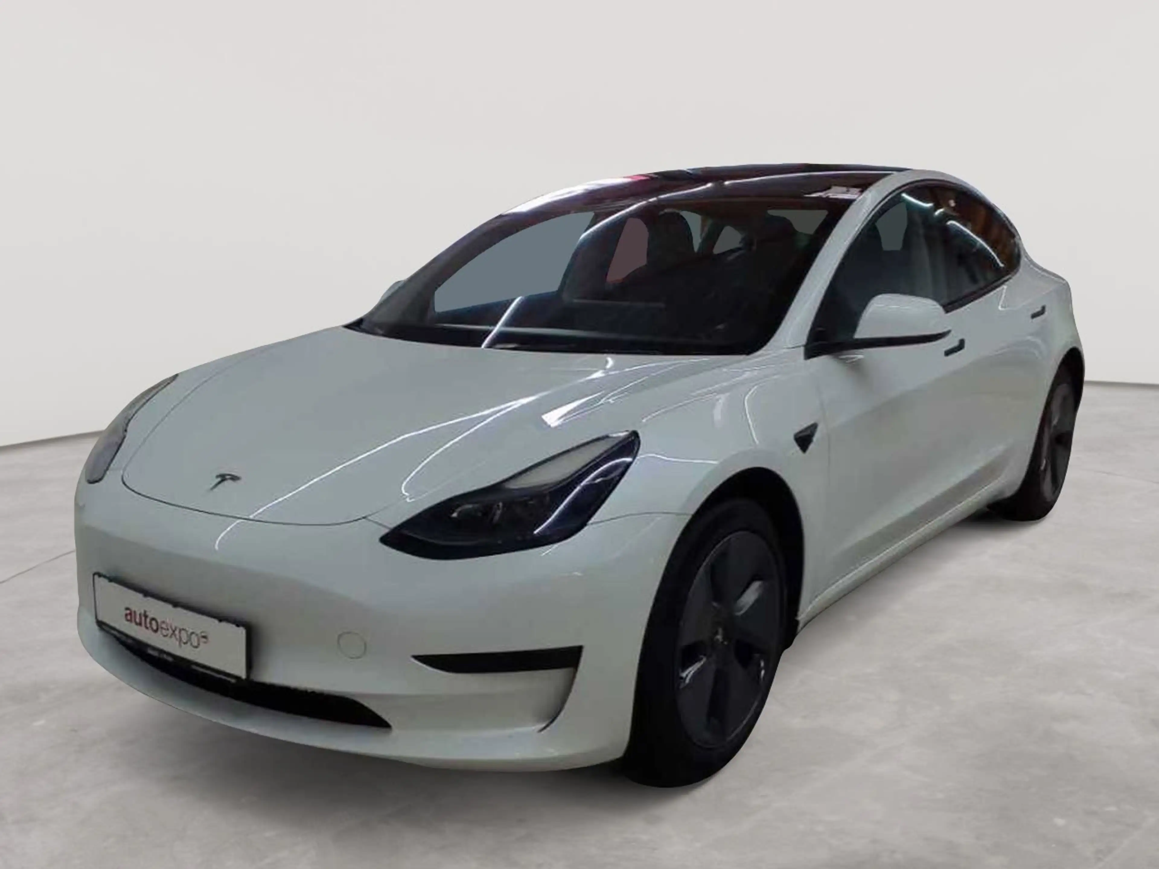 Tesla Model 3 RWD Hinterradantrieb — photo 2