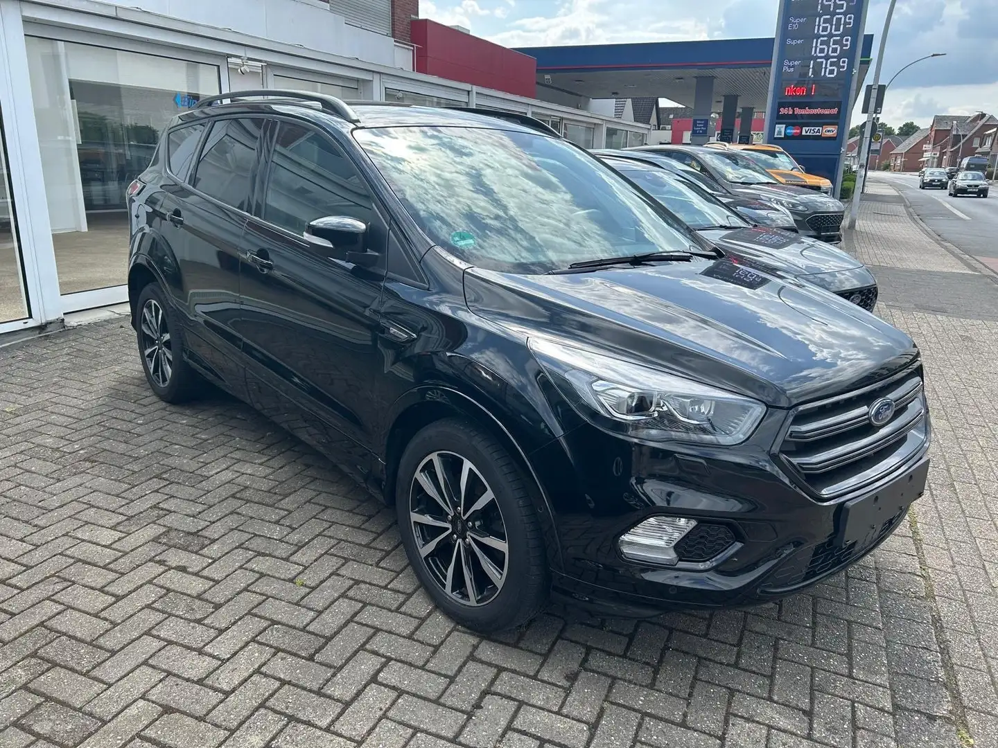 Ford Kuga 2.0 TDCi 4x4 ST-Line AHK Winter-Räder Schwarz - 2